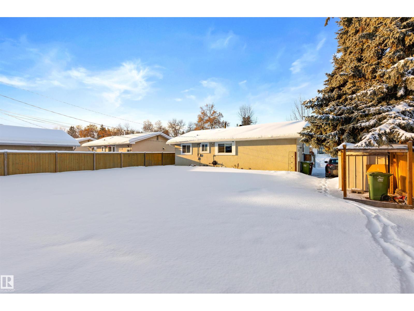 35 STANLEY DR, St. Albert