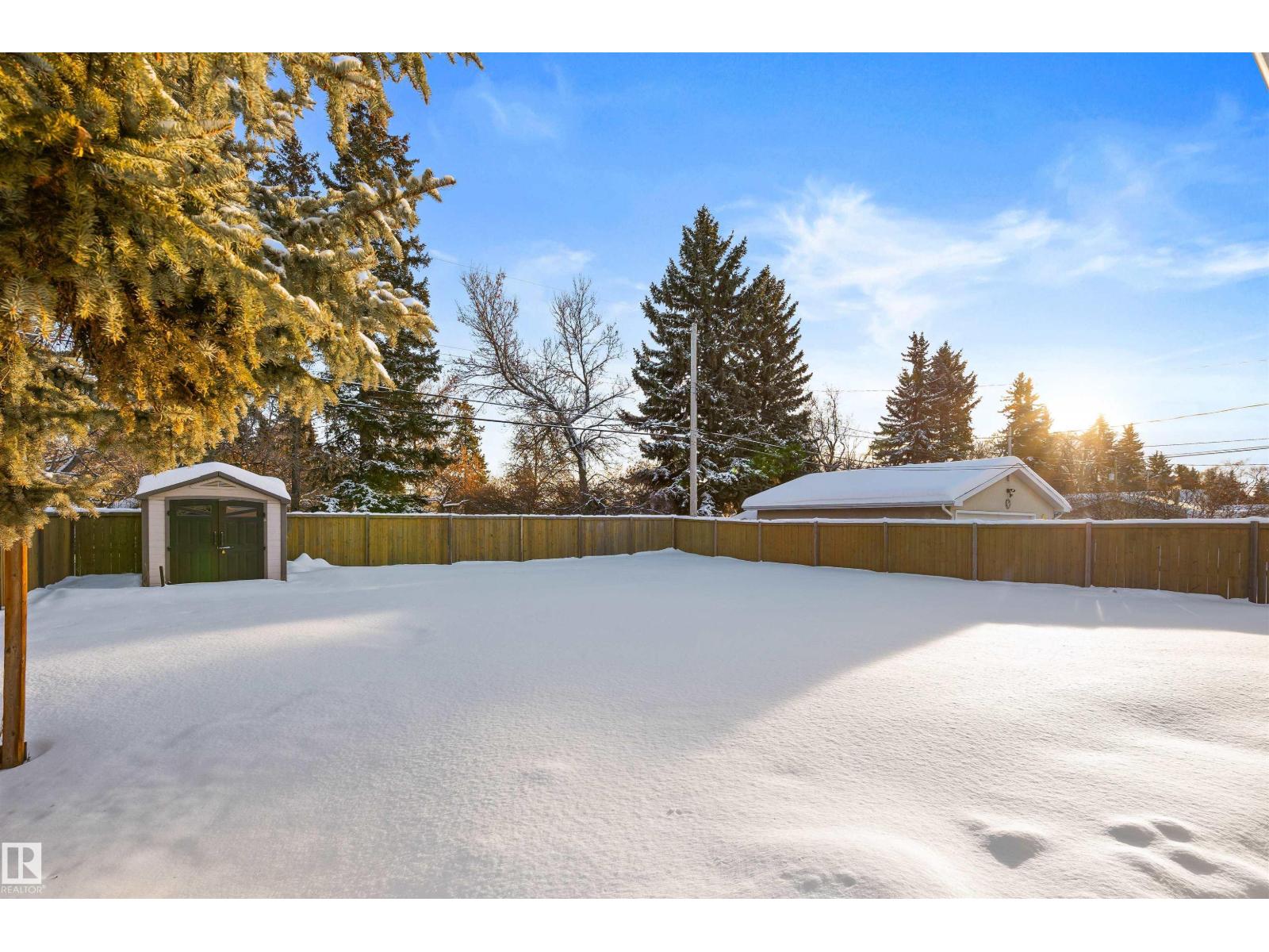 35 STANLEY DR, St. Albert