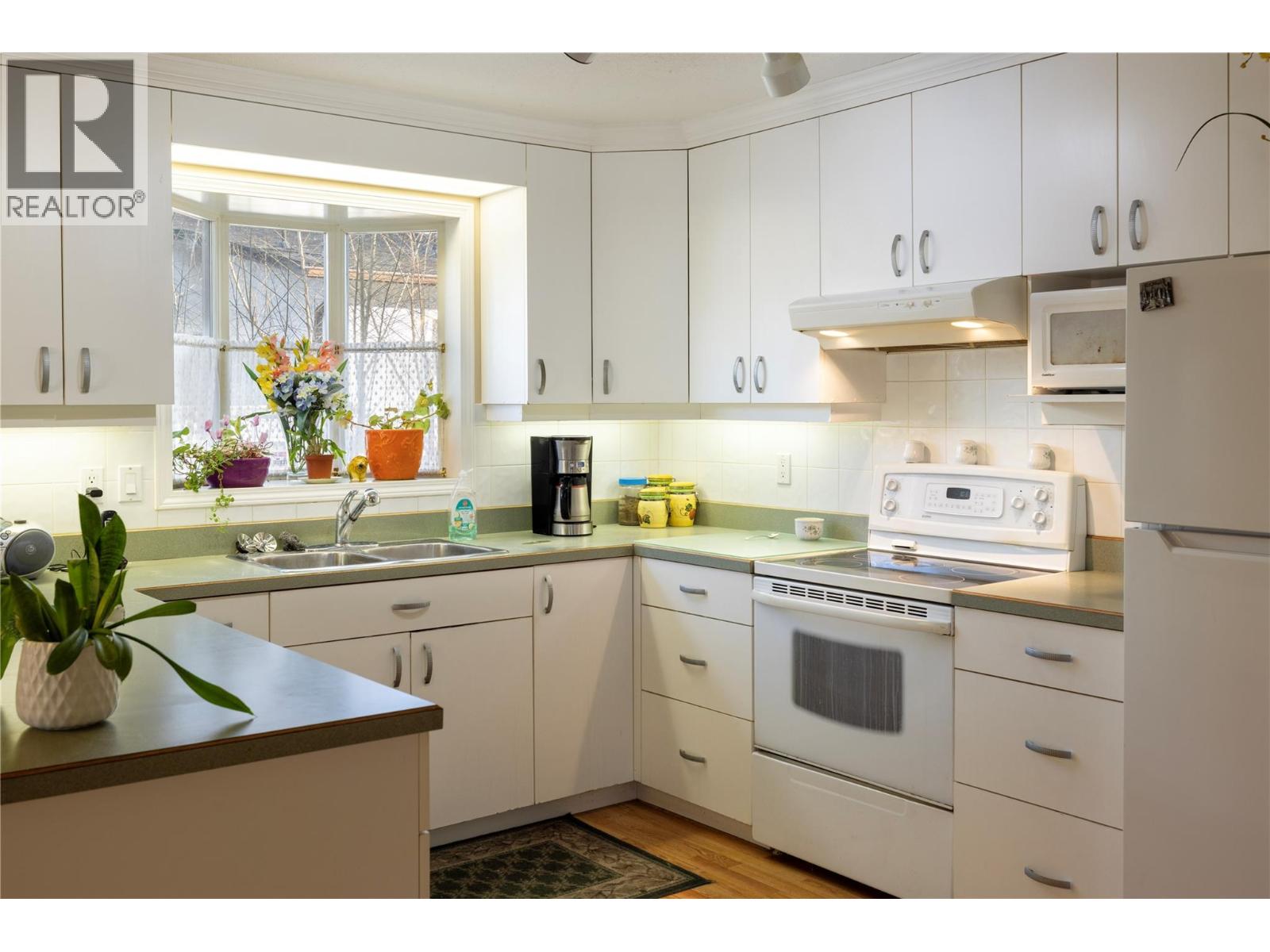  1607 45 Street, Vernon