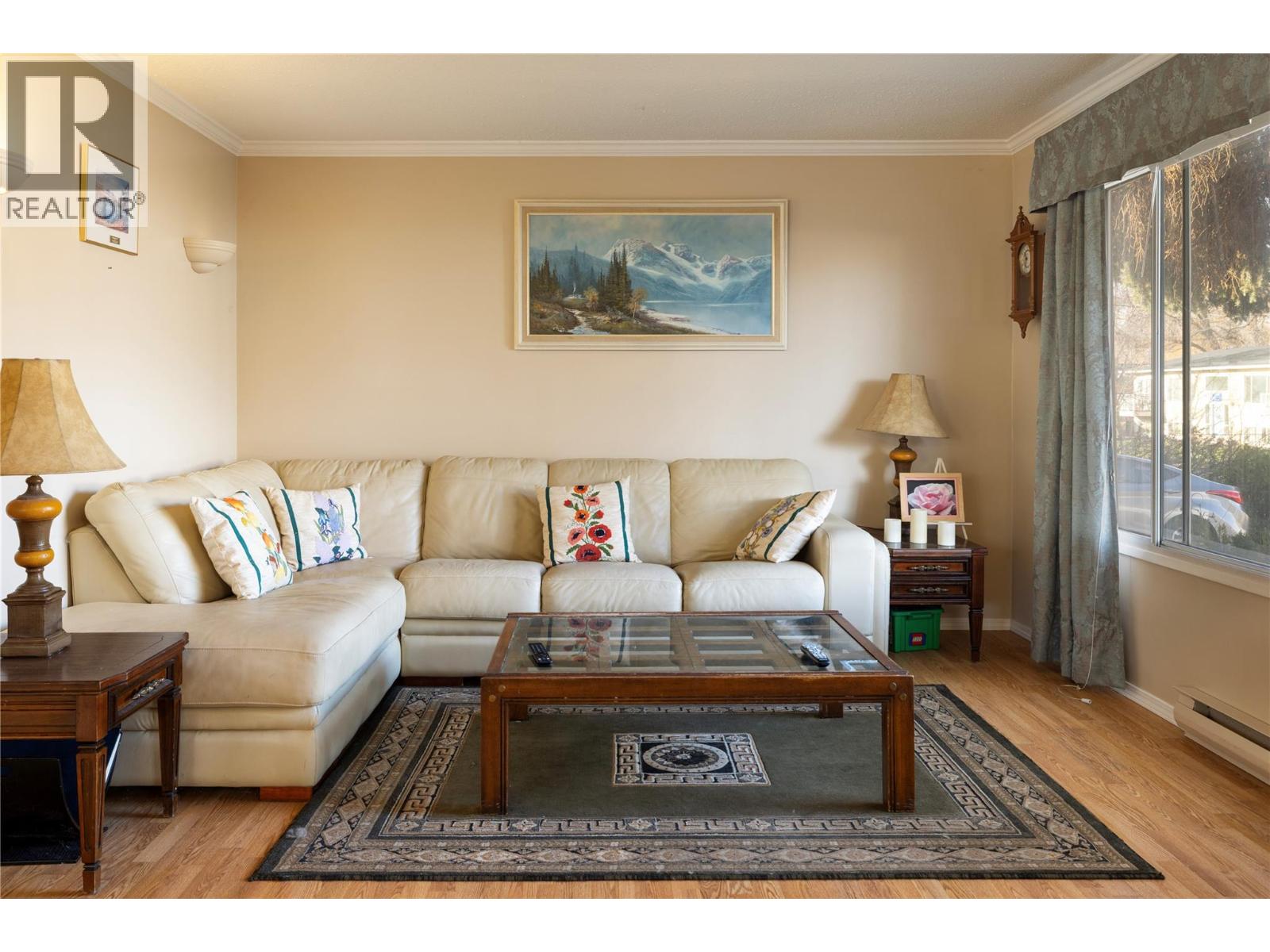  1607 45 Street, Vernon