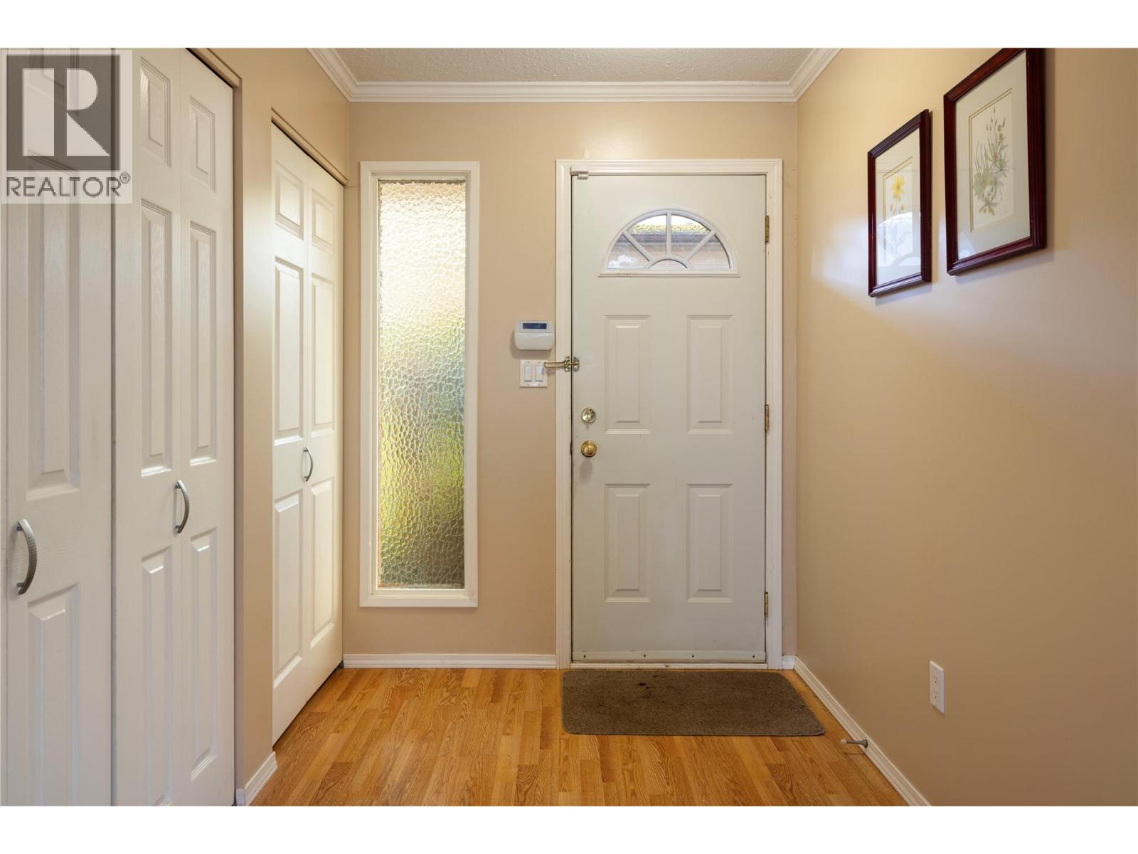  1607 45 Street, Vernon