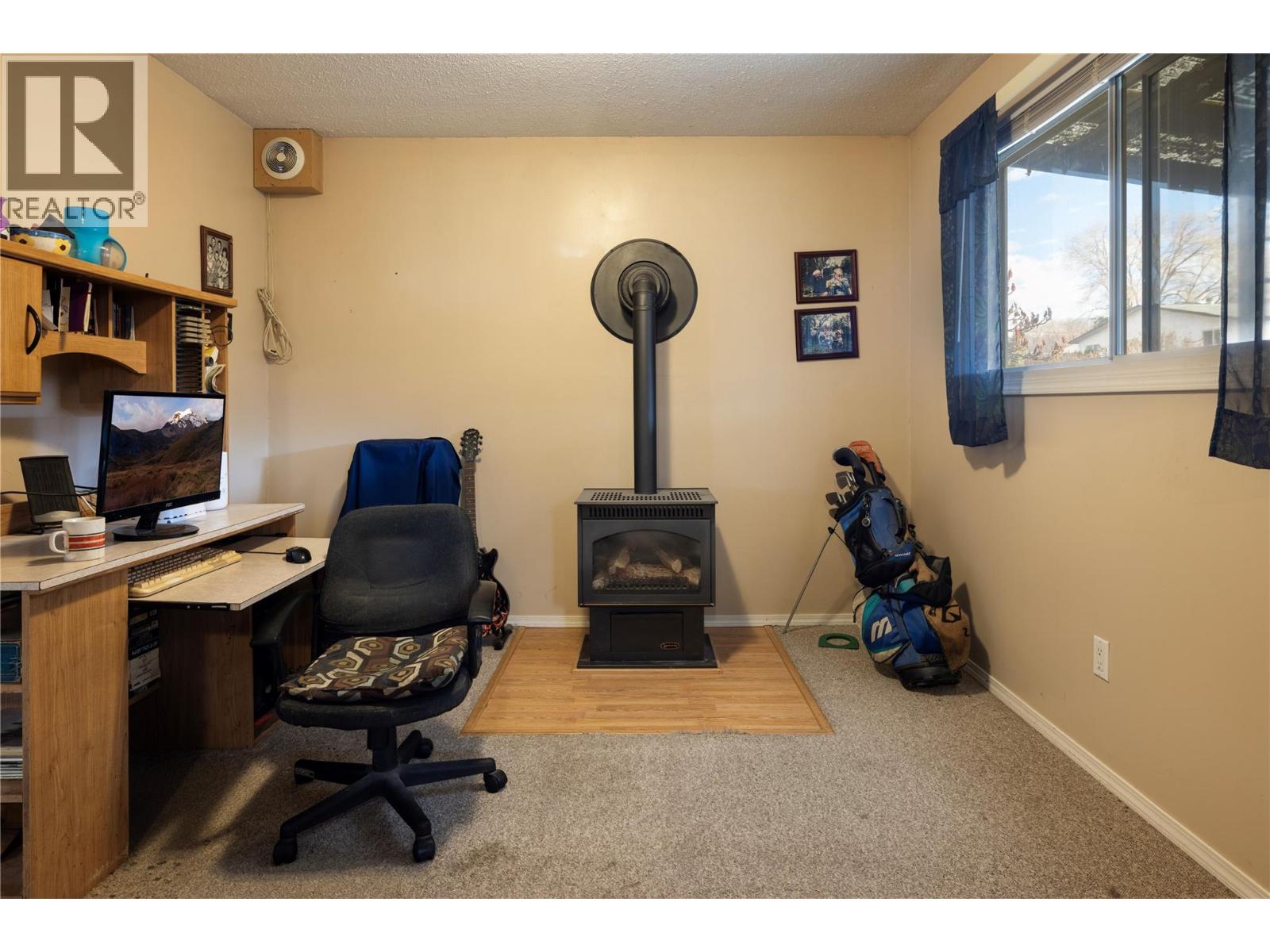  1607 45 Street, Vernon