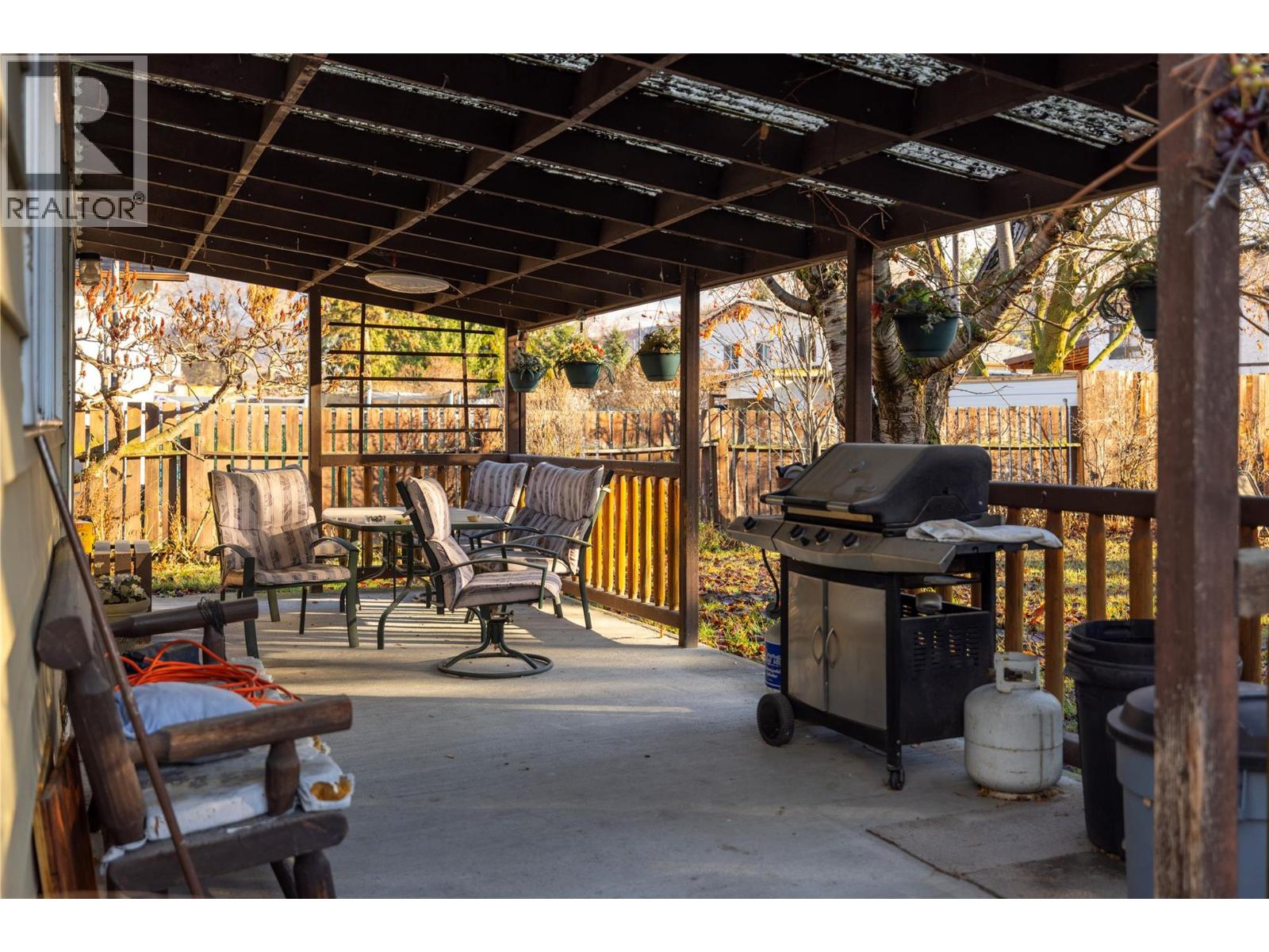  1607 45 Street, Vernon