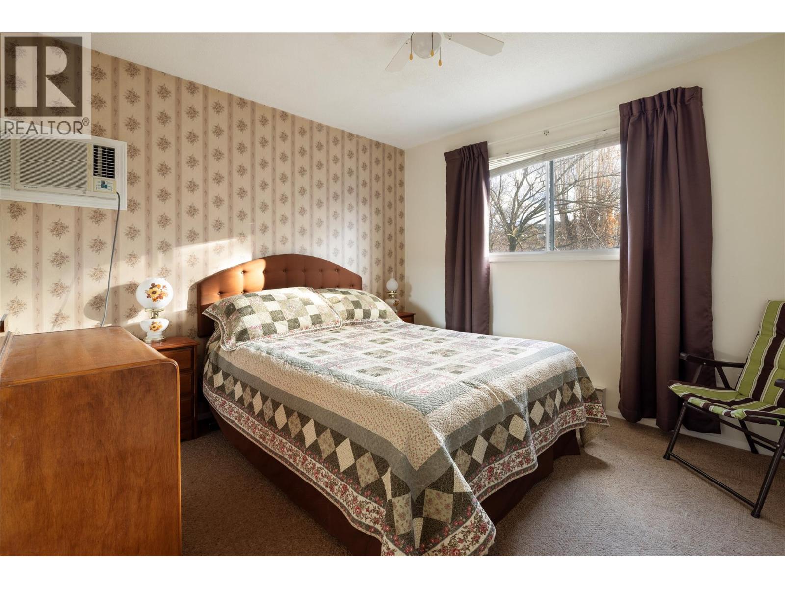  1607 45 Street, Vernon