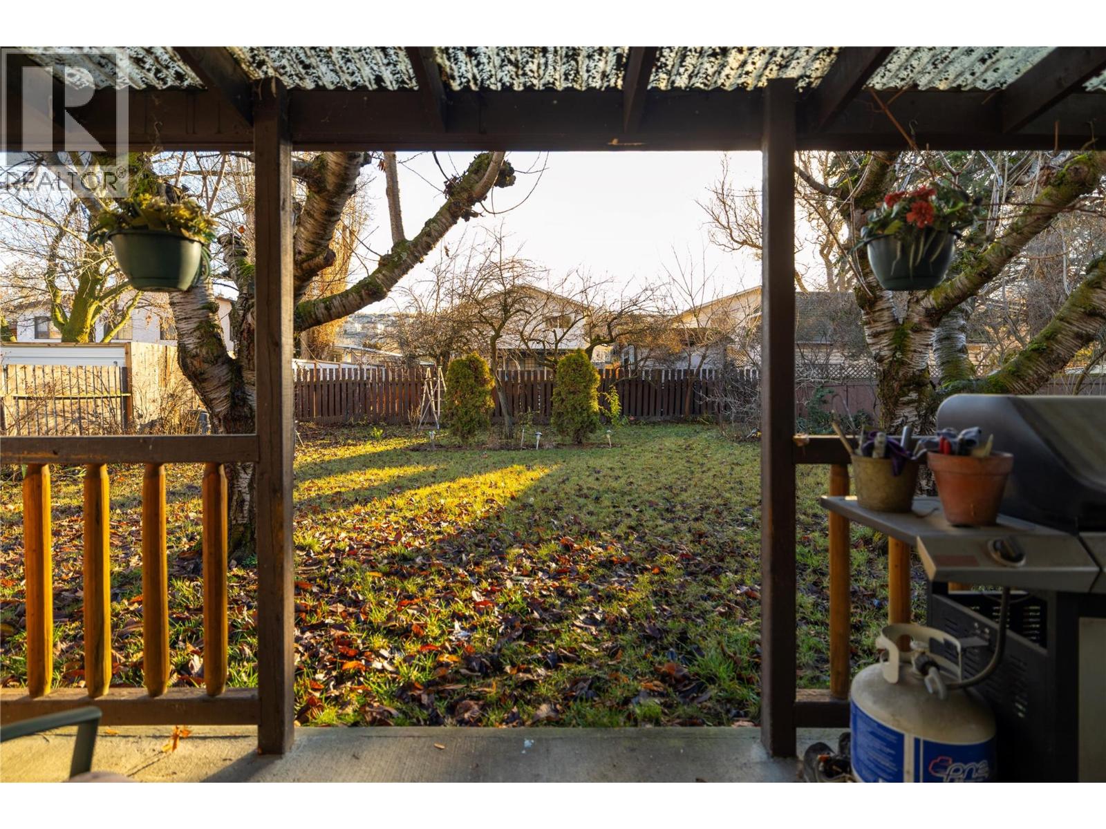  1607 45 Street, Vernon