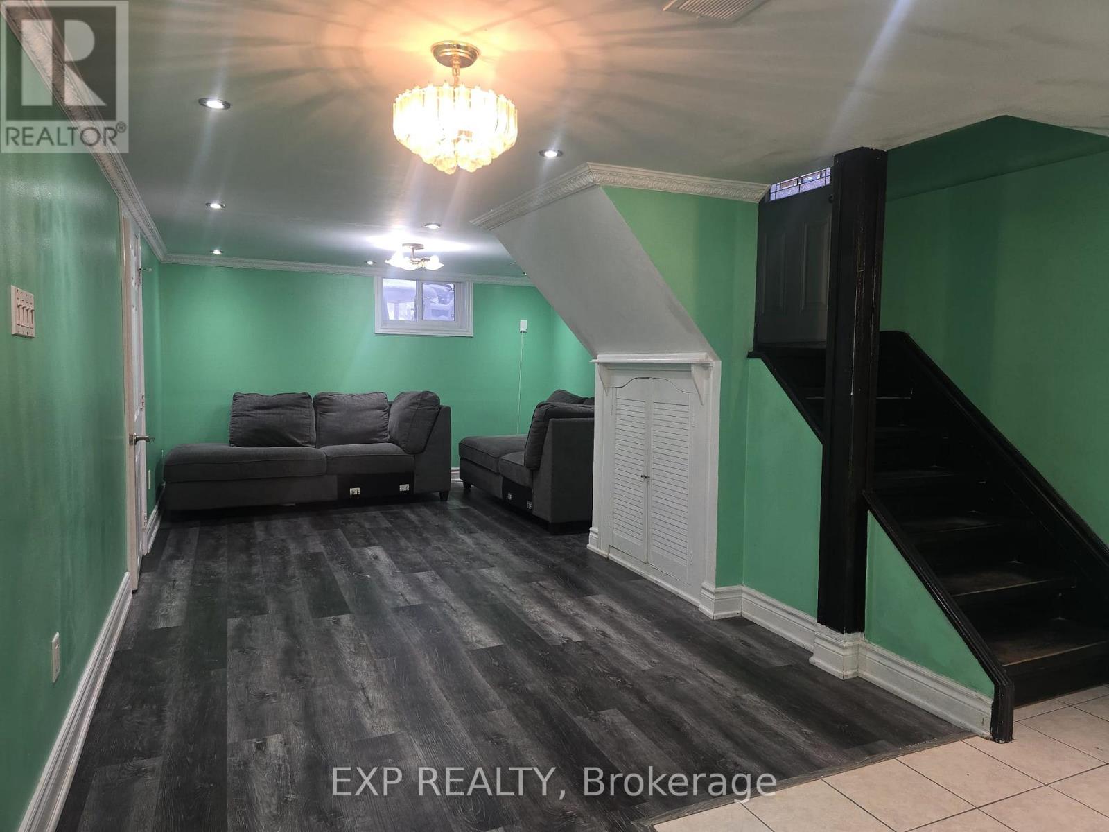 74 RANSTONE GARDEN - Photo 5 of 20, Toronto (Ionview), Ontario