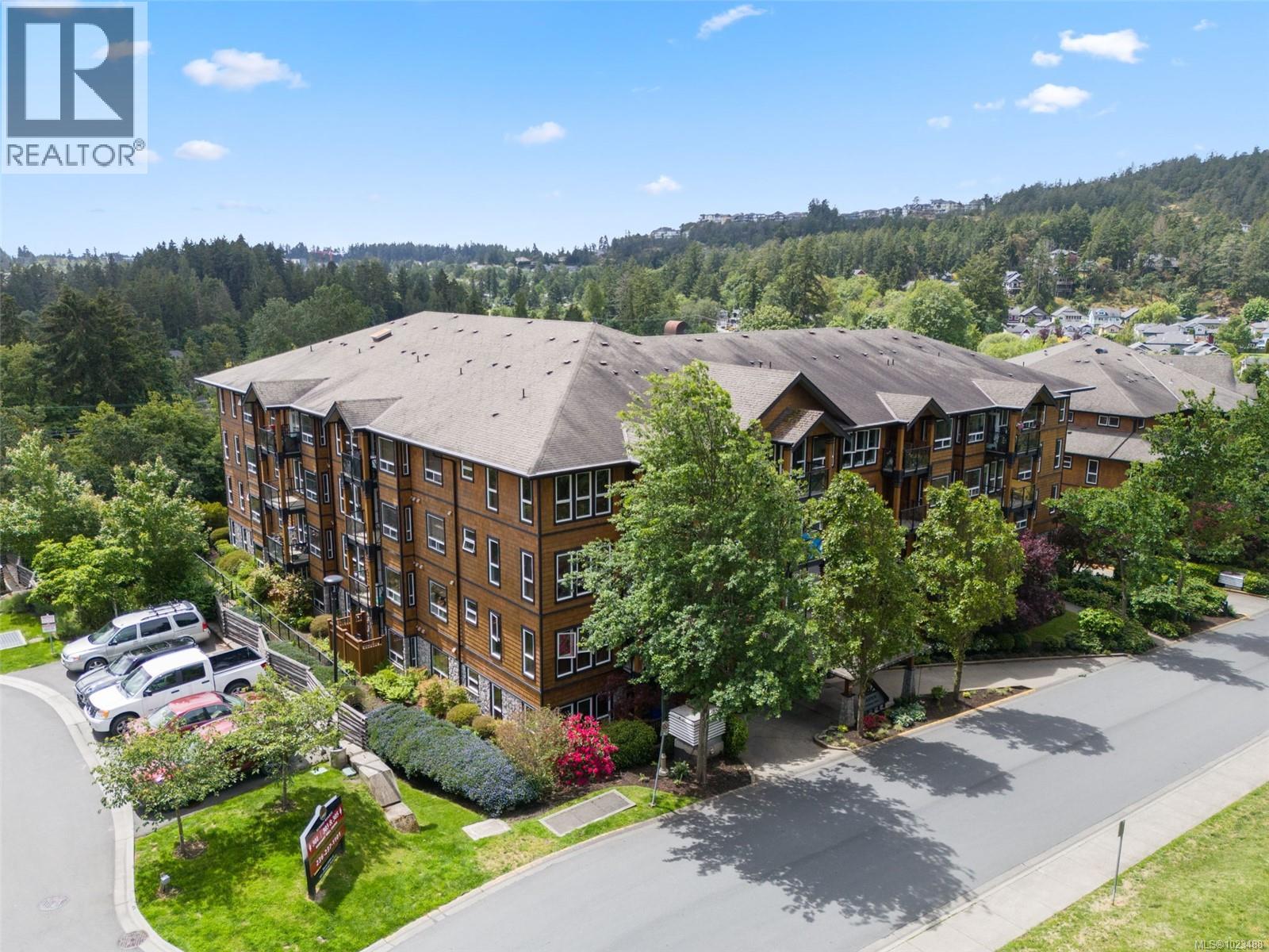 210 201 Nursery Hill Drive, View Royal