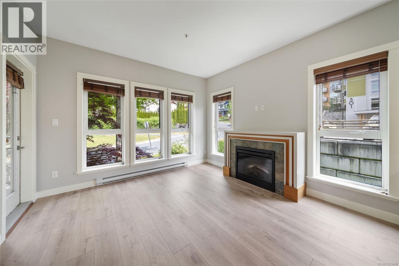 210 201 Nursery Hill Drive, View Royal