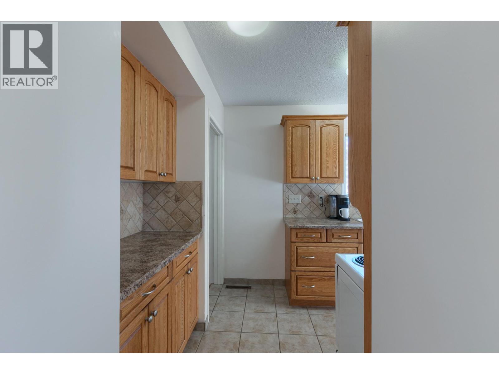  810 Fife Road, Kelowna