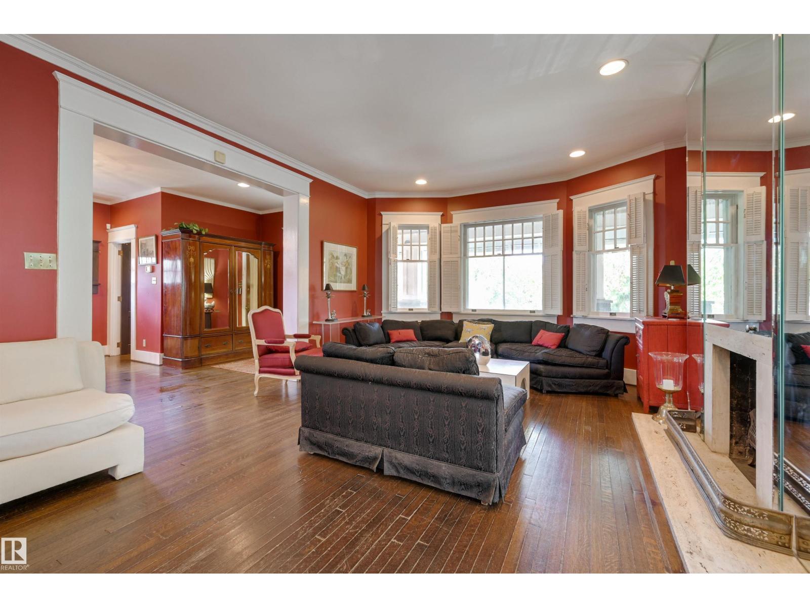 10226 CONNAUGHT DR NW, Edmonton