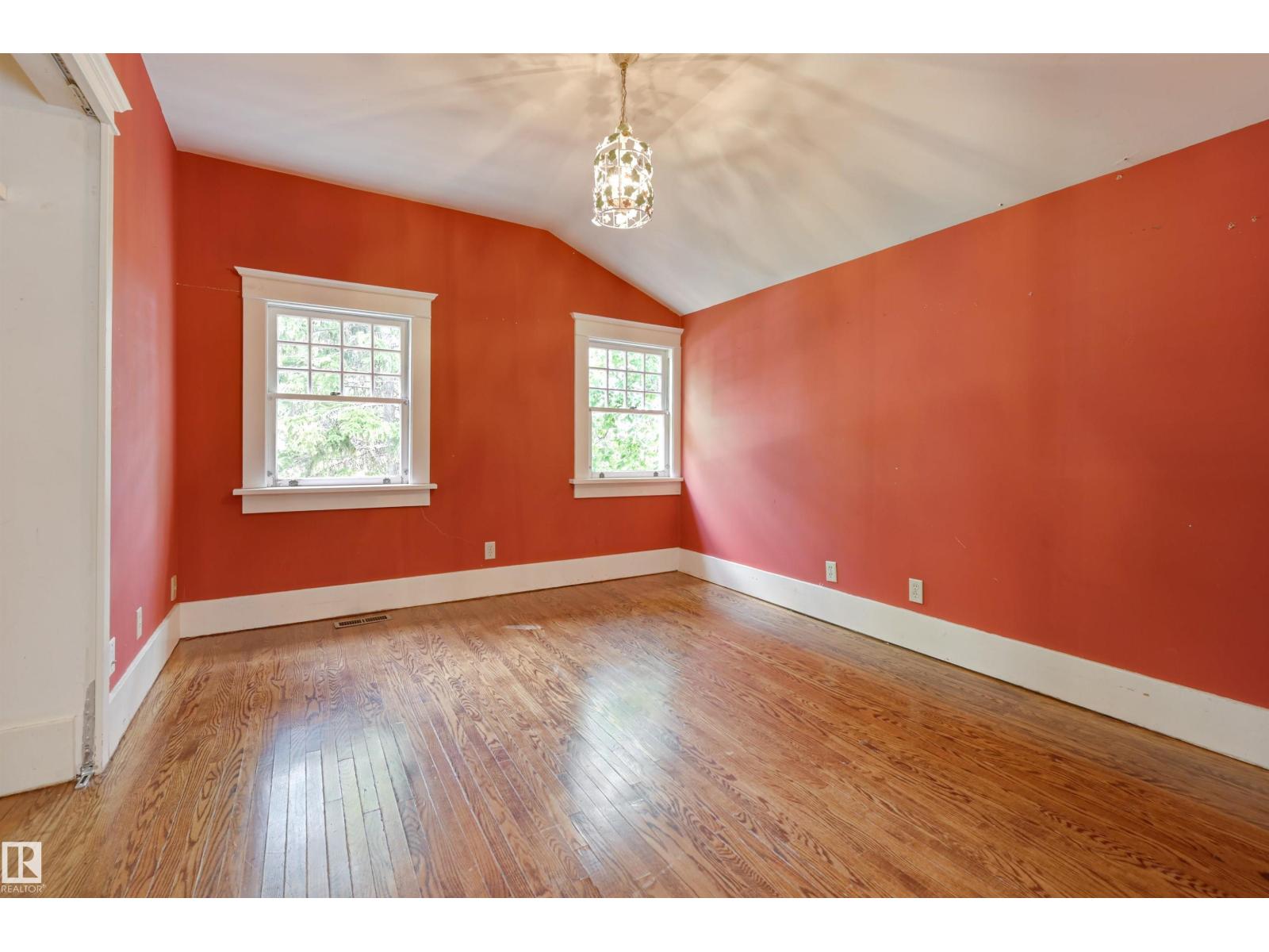 10226 CONNAUGHT DR NW, Edmonton