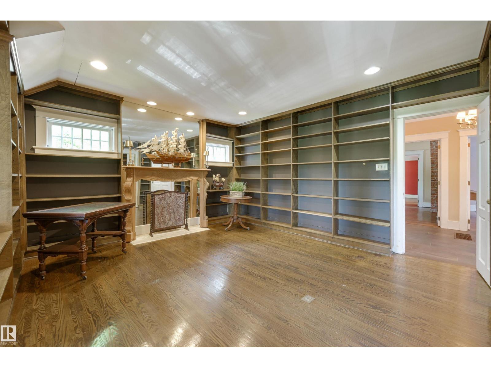 10226 CONNAUGHT DR NW, Edmonton