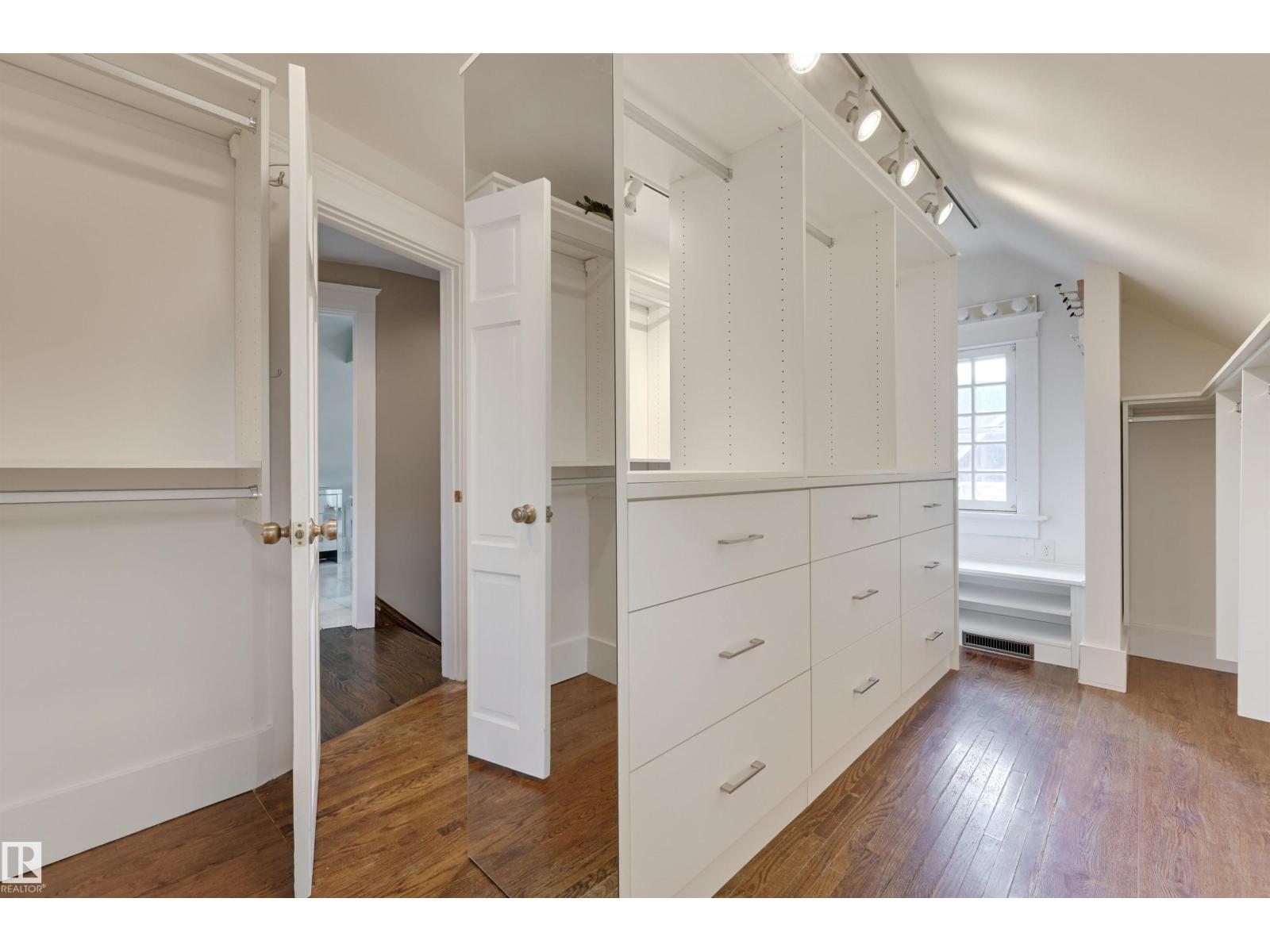 10226 CONNAUGHT DR NW, Edmonton