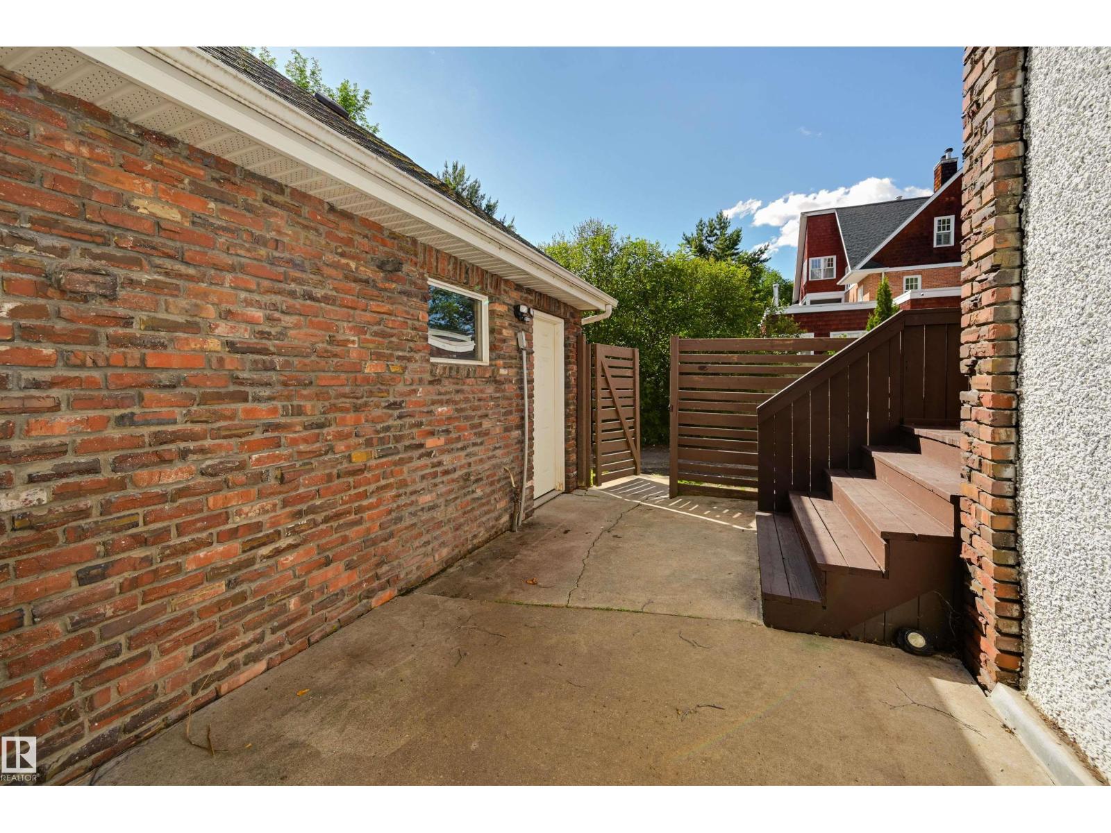 10226 CONNAUGHT DR NW, Edmonton