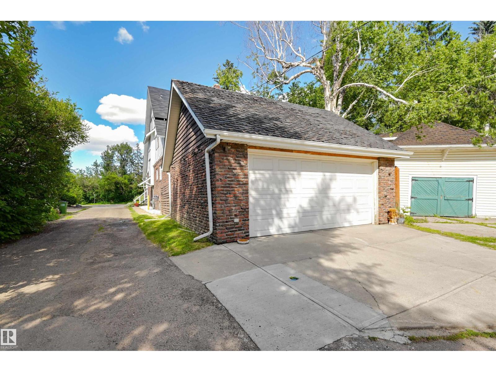 10226 CONNAUGHT DR NW, Edmonton