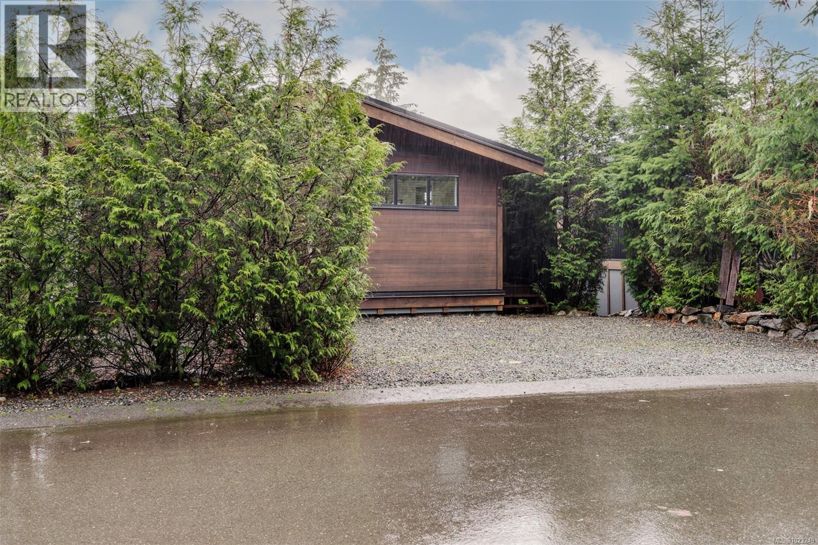 #245 6596 Baird Rd - 43