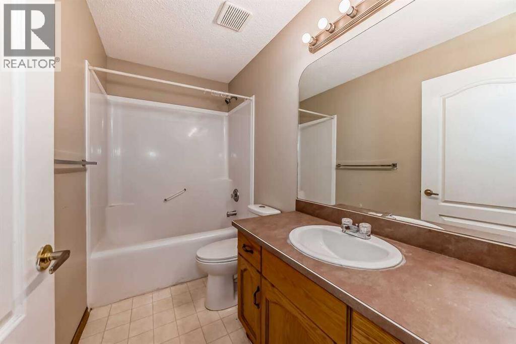 Single Family House for Sale in  Somerside Place SW Somerset Calgary 