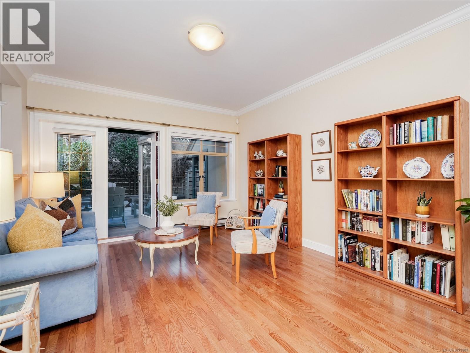 2 2573 Kilgary Place, Saanich