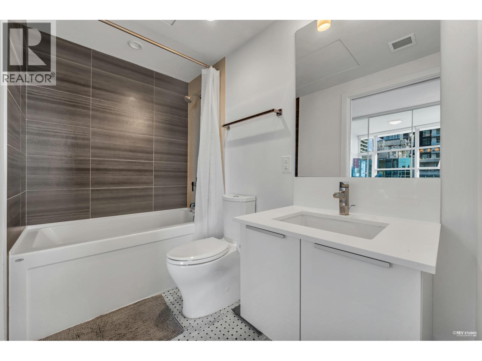 2206 1283 HOWE STREET, Vancouver