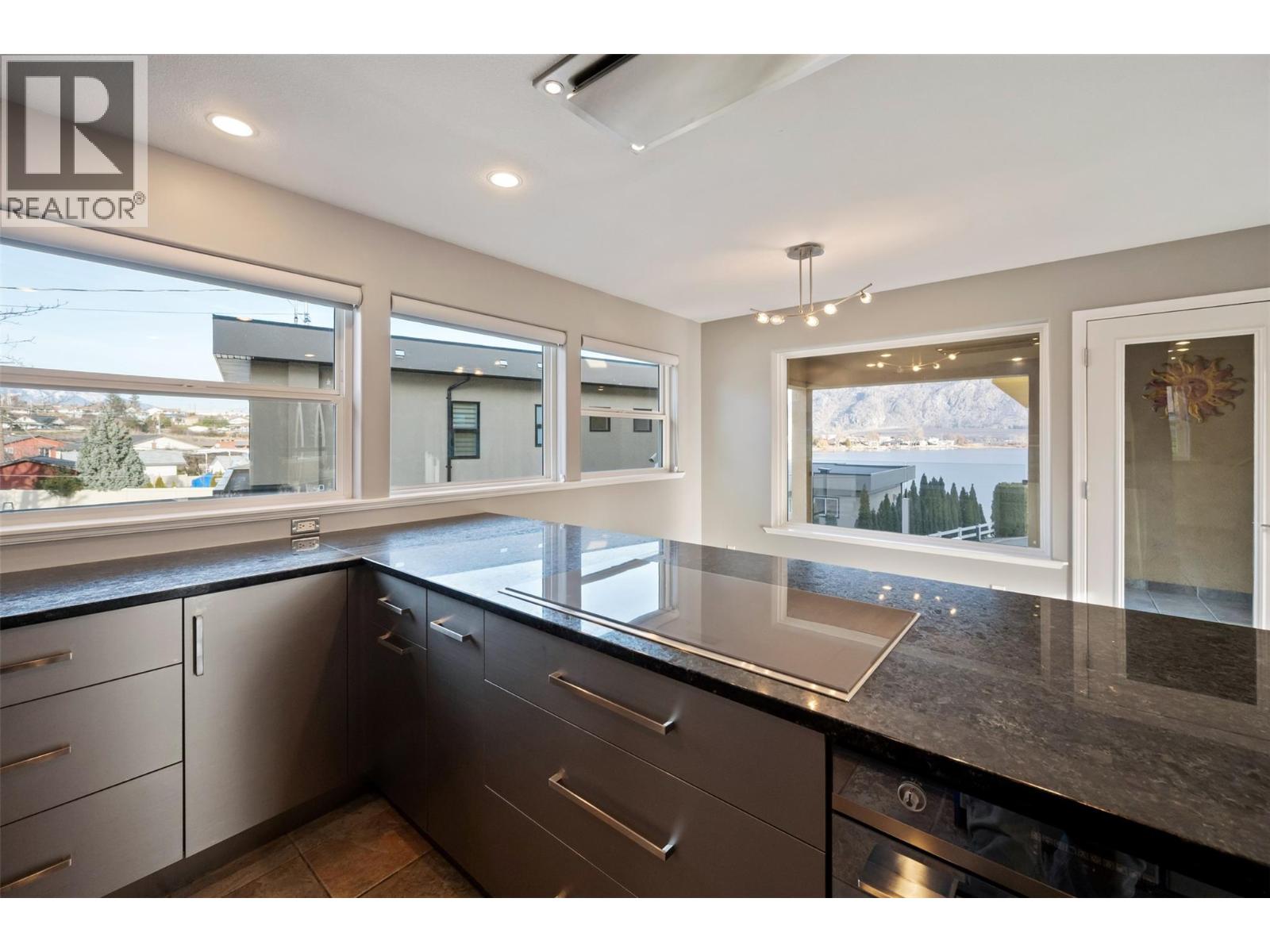 5405 OLEANDER Drive Unit# 1, Osoyoos