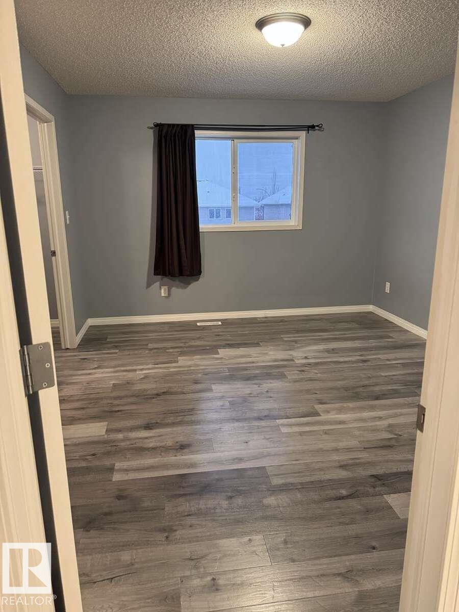 23 VERNON, Spruce Grove