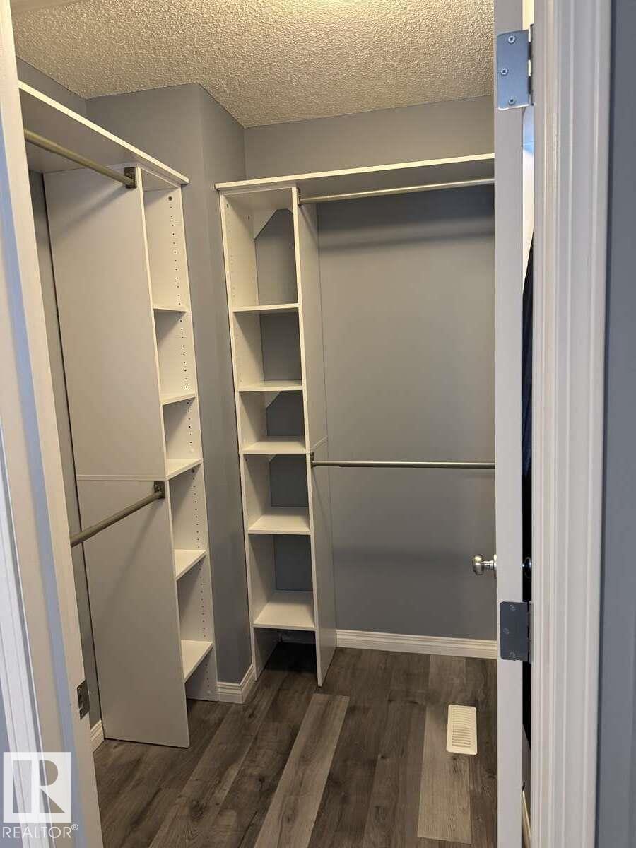 23 VERNON, Spruce Grove