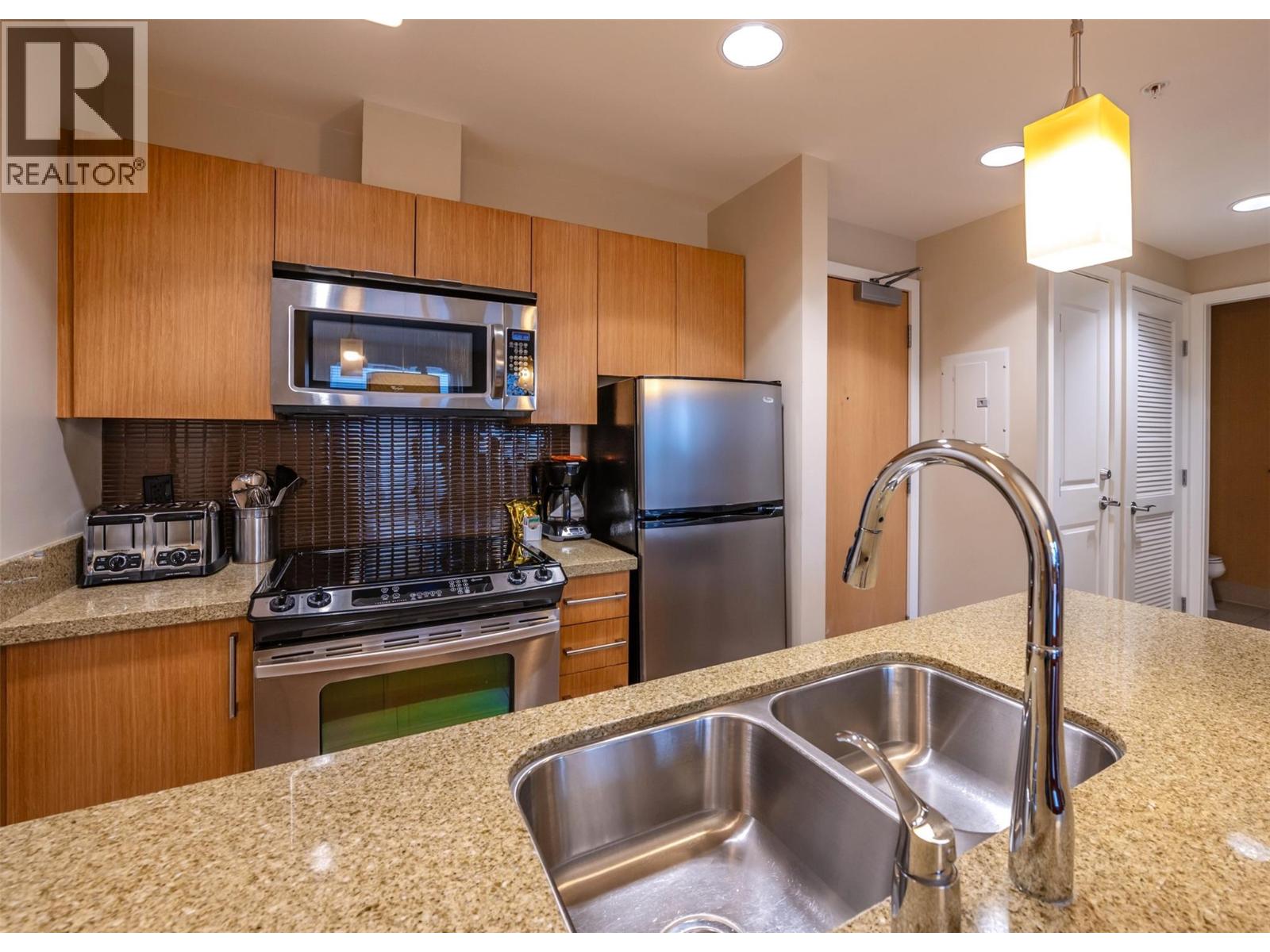 15 PARK Place Unit# 327, Osoyoos