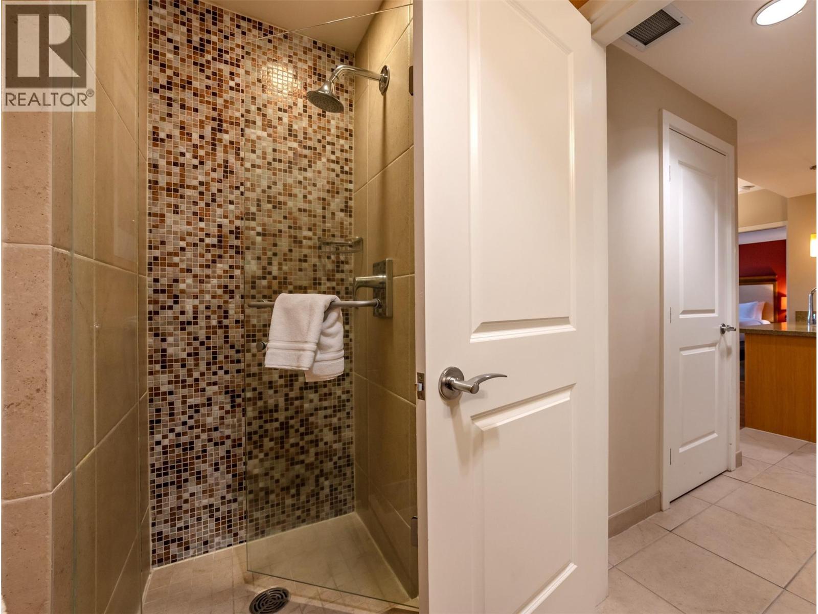 15 PARK Place Unit# 327, Osoyoos