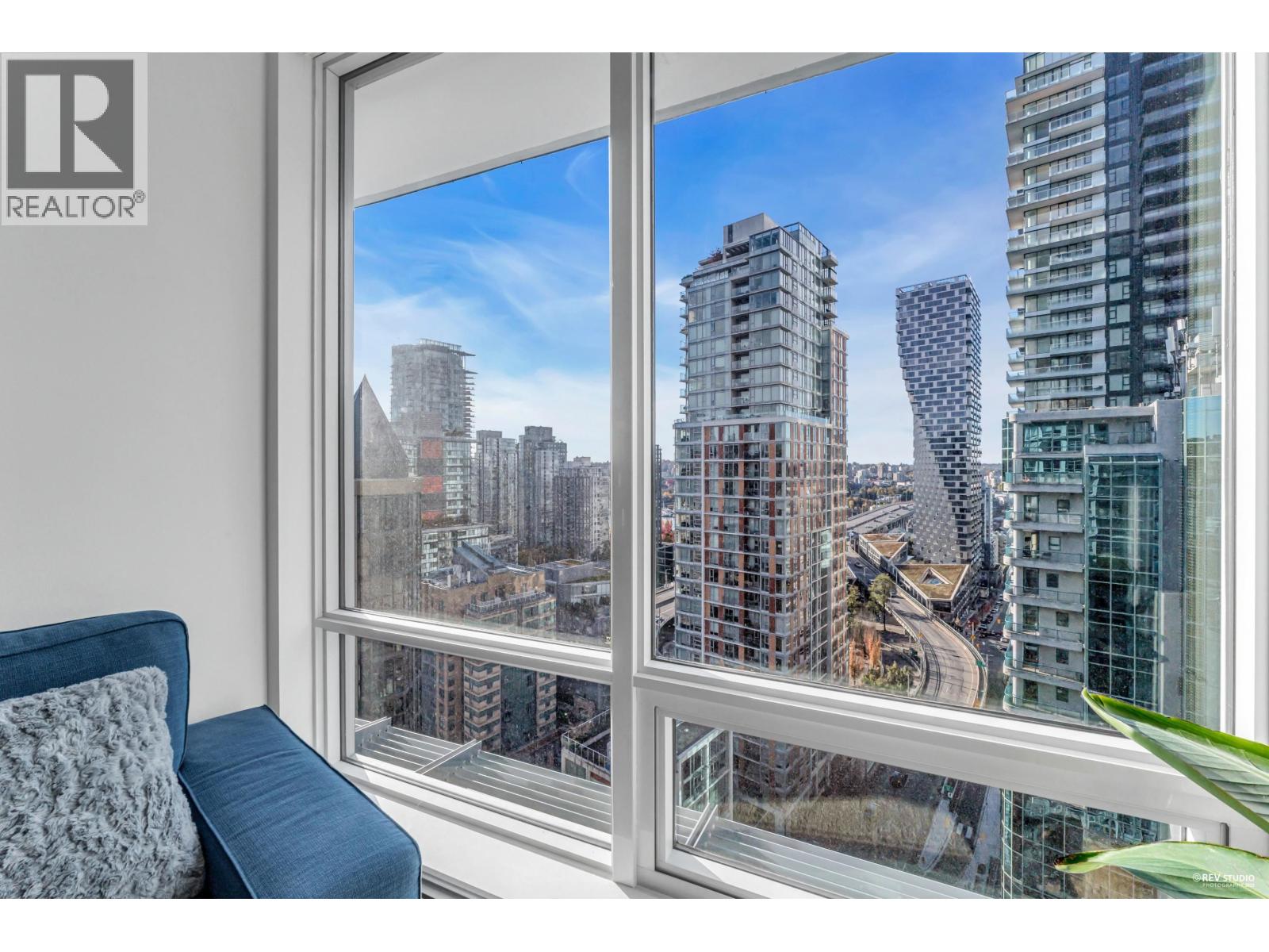 2206 1283 HOWE STREET, Vancouver