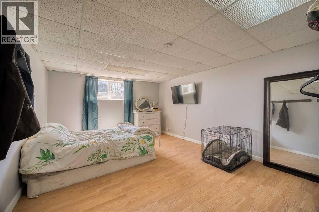354142 48 STREET E - 46