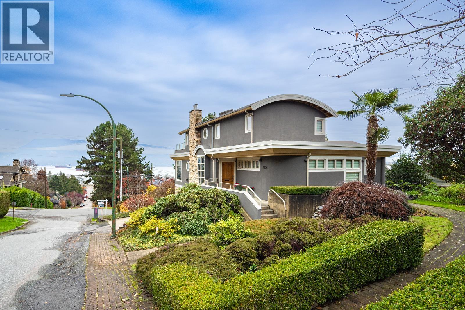 1822 SASAMAT STREET, Vancouver