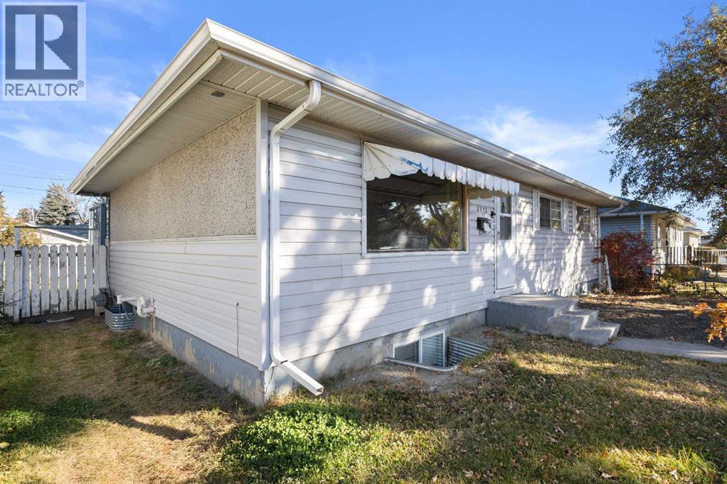 Single Family House Bungalow for Sale in  Fortune Road SE Forest Heights Calgary 