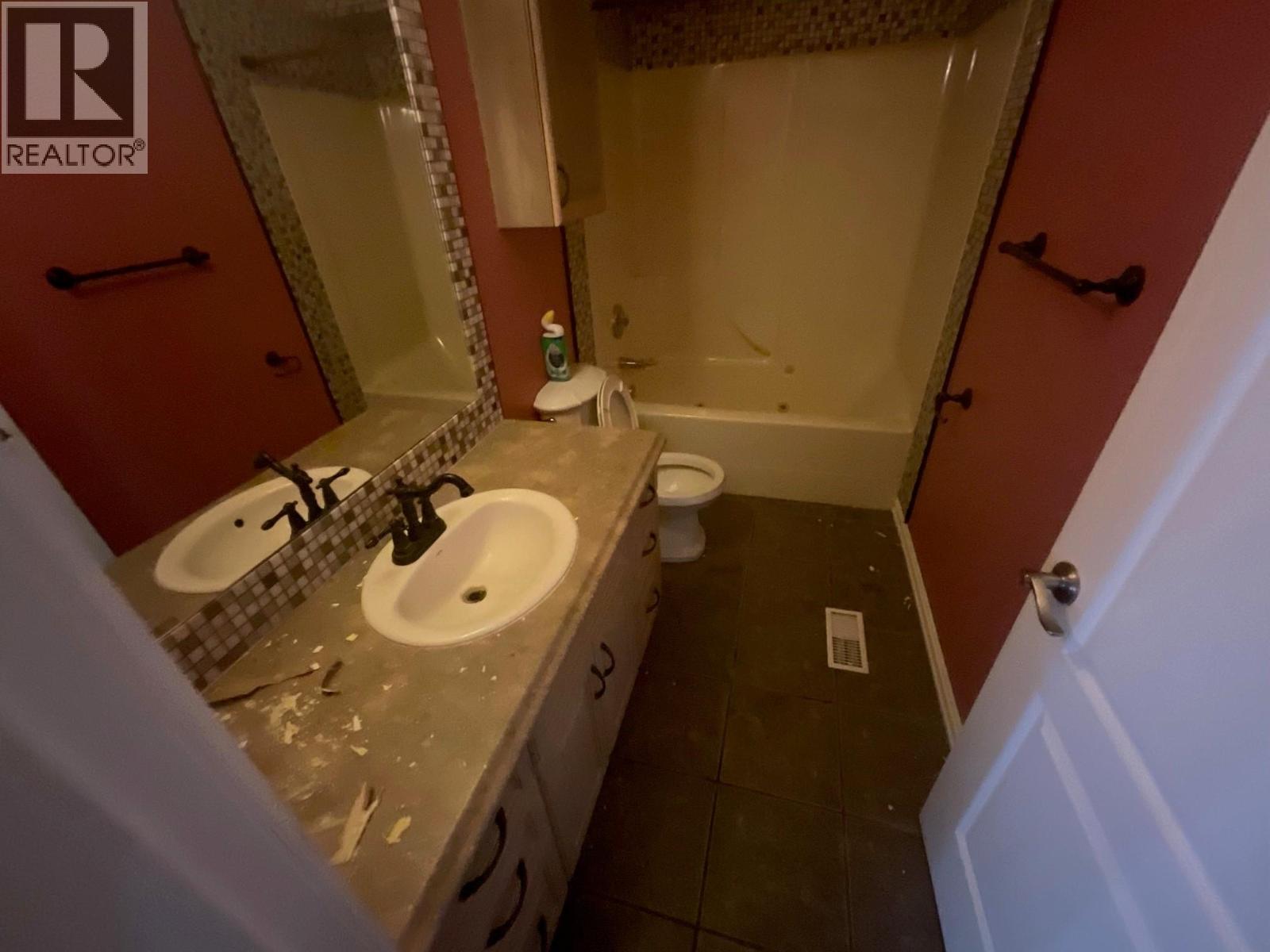 9920 112 AVENUE, Fort St. John