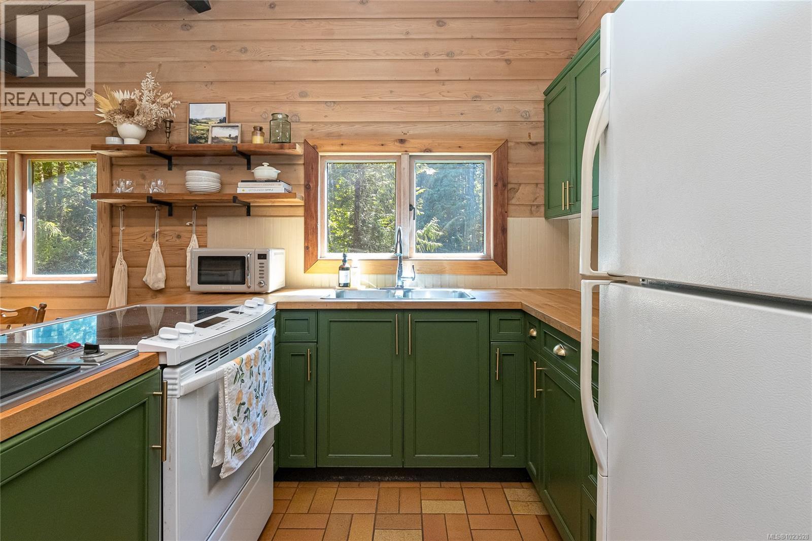  4705 Barrow Road, Metchosin