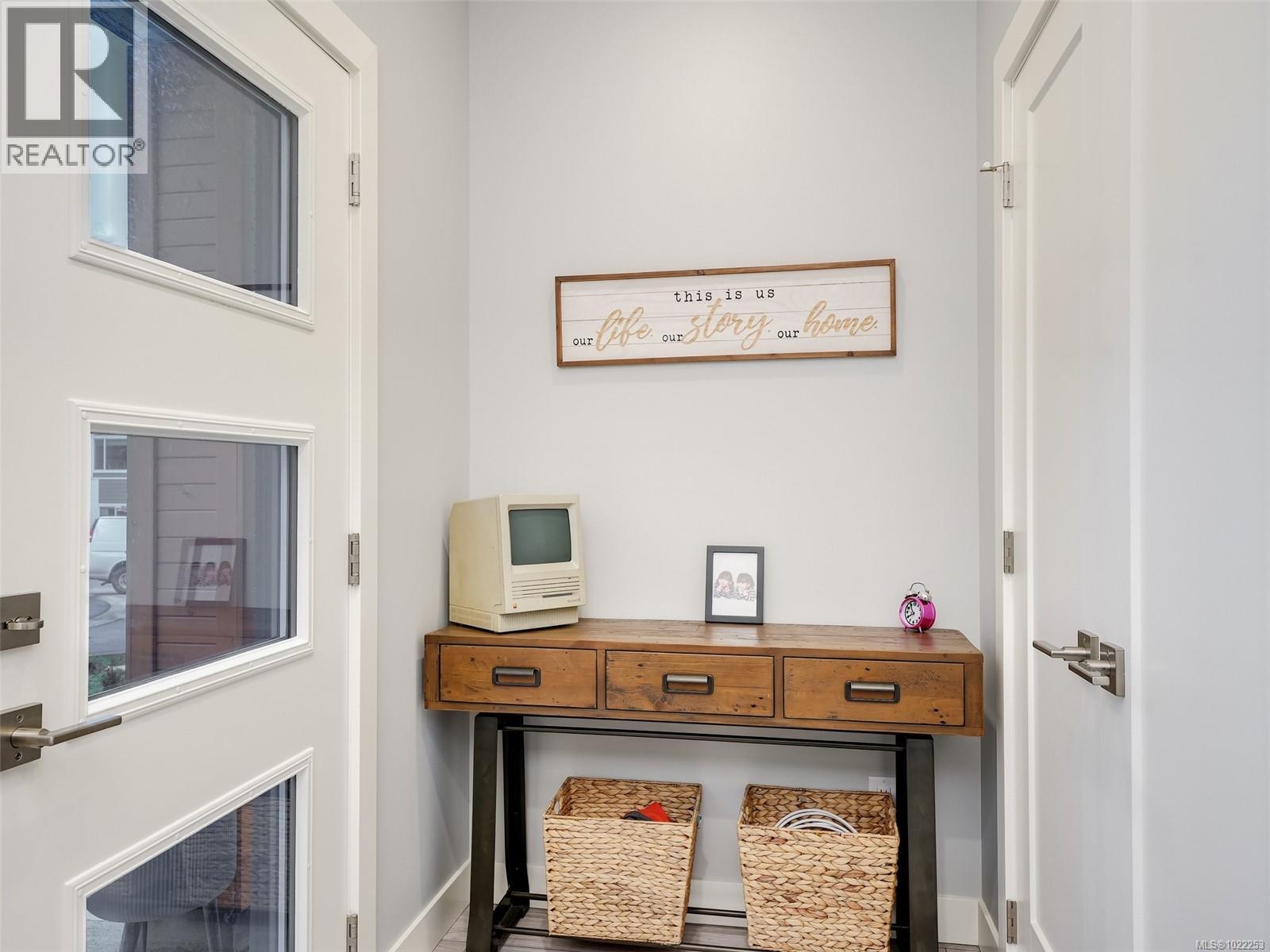  222 Lone Oak Place, Langford