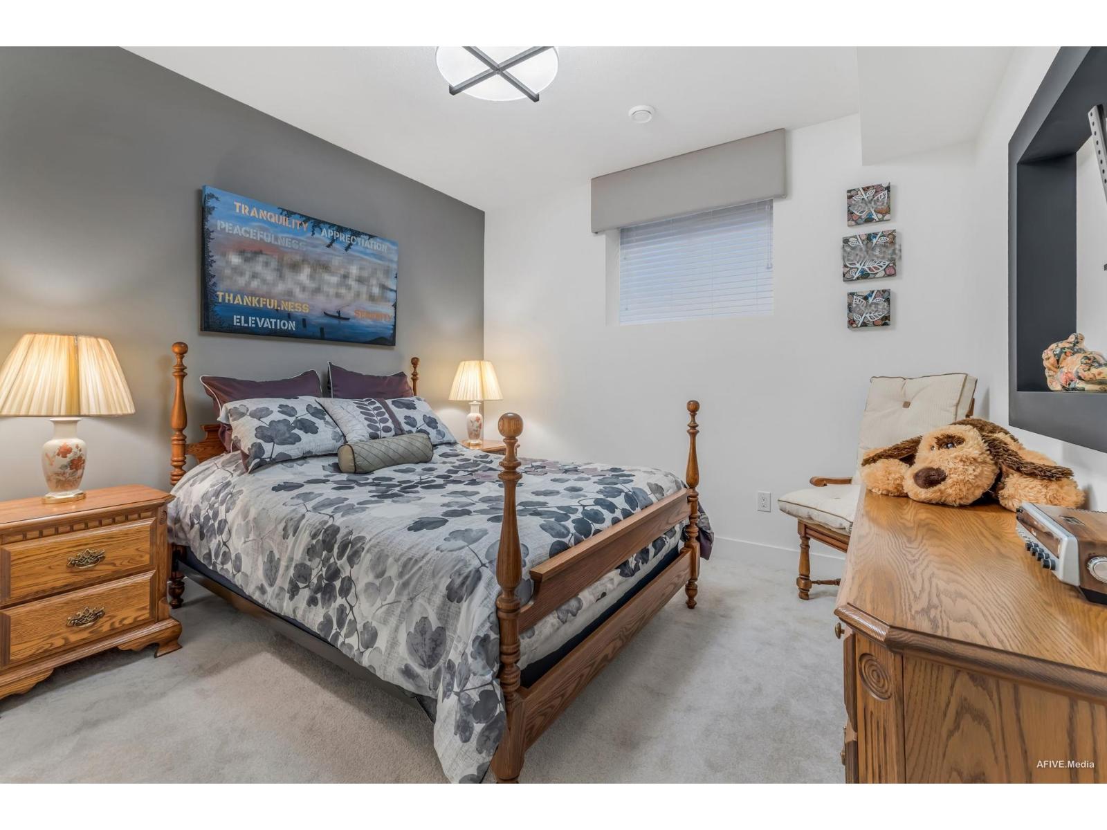 2 5528 148 STREET, Surrey