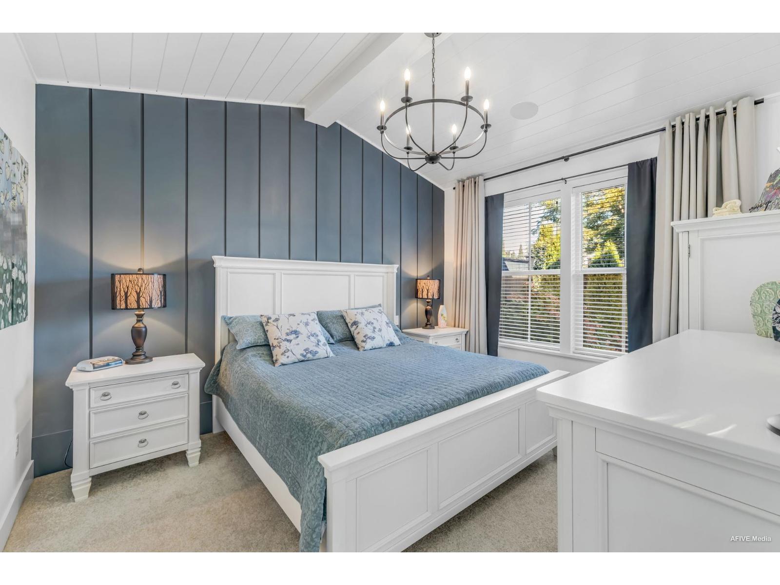 2 5528 148 STREET, Surrey