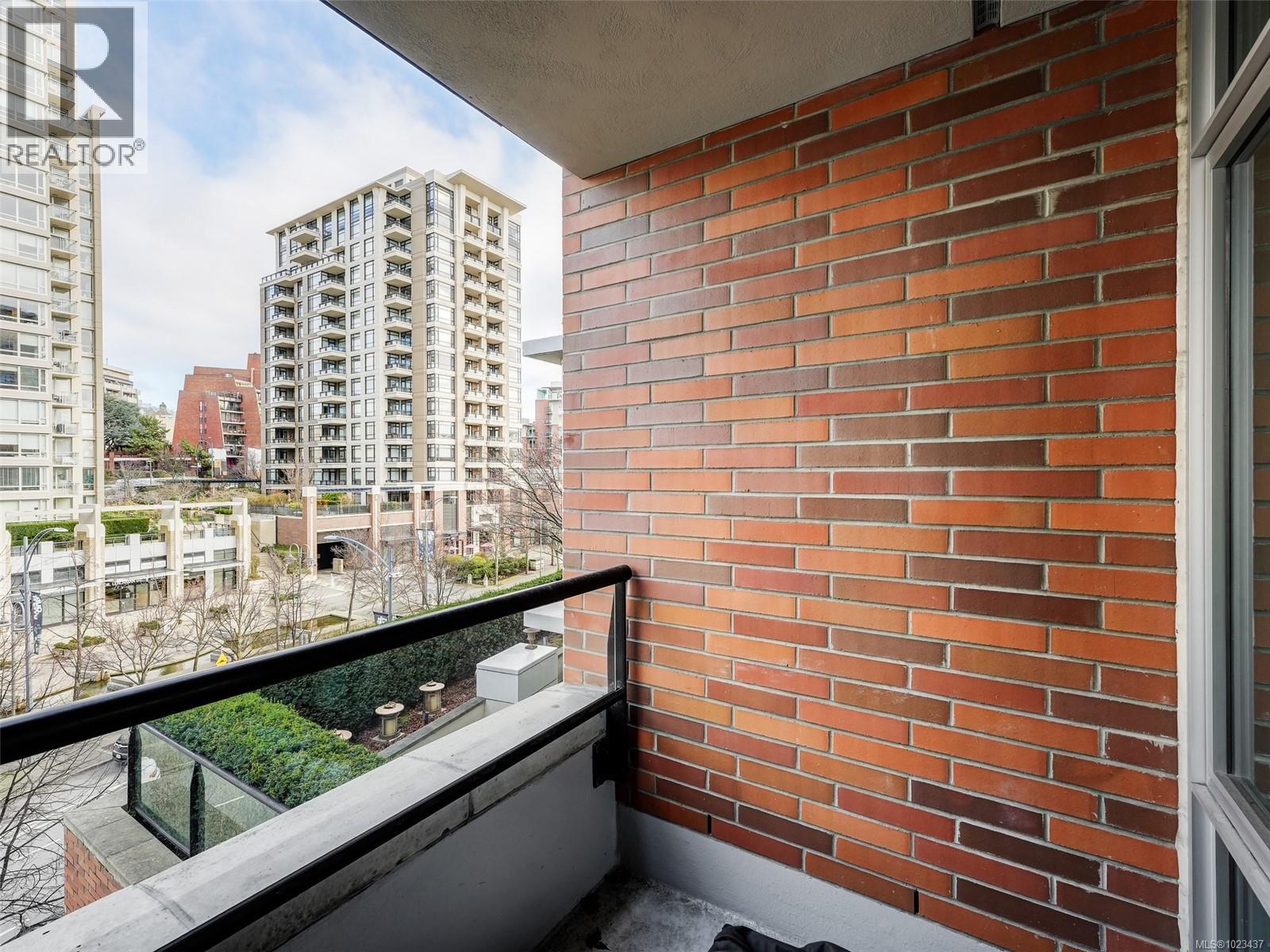 S401 737 Humboldt Street, Victoria