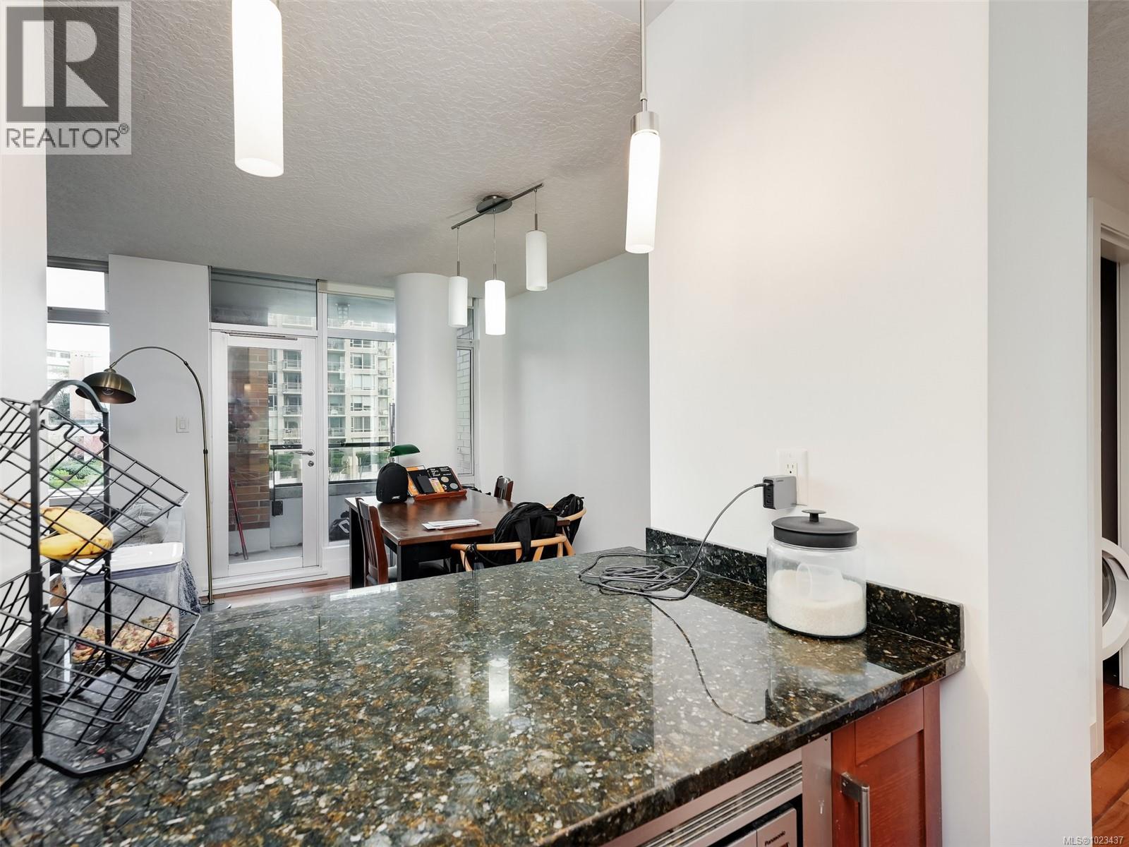 S401 737 Humboldt Street, Victoria