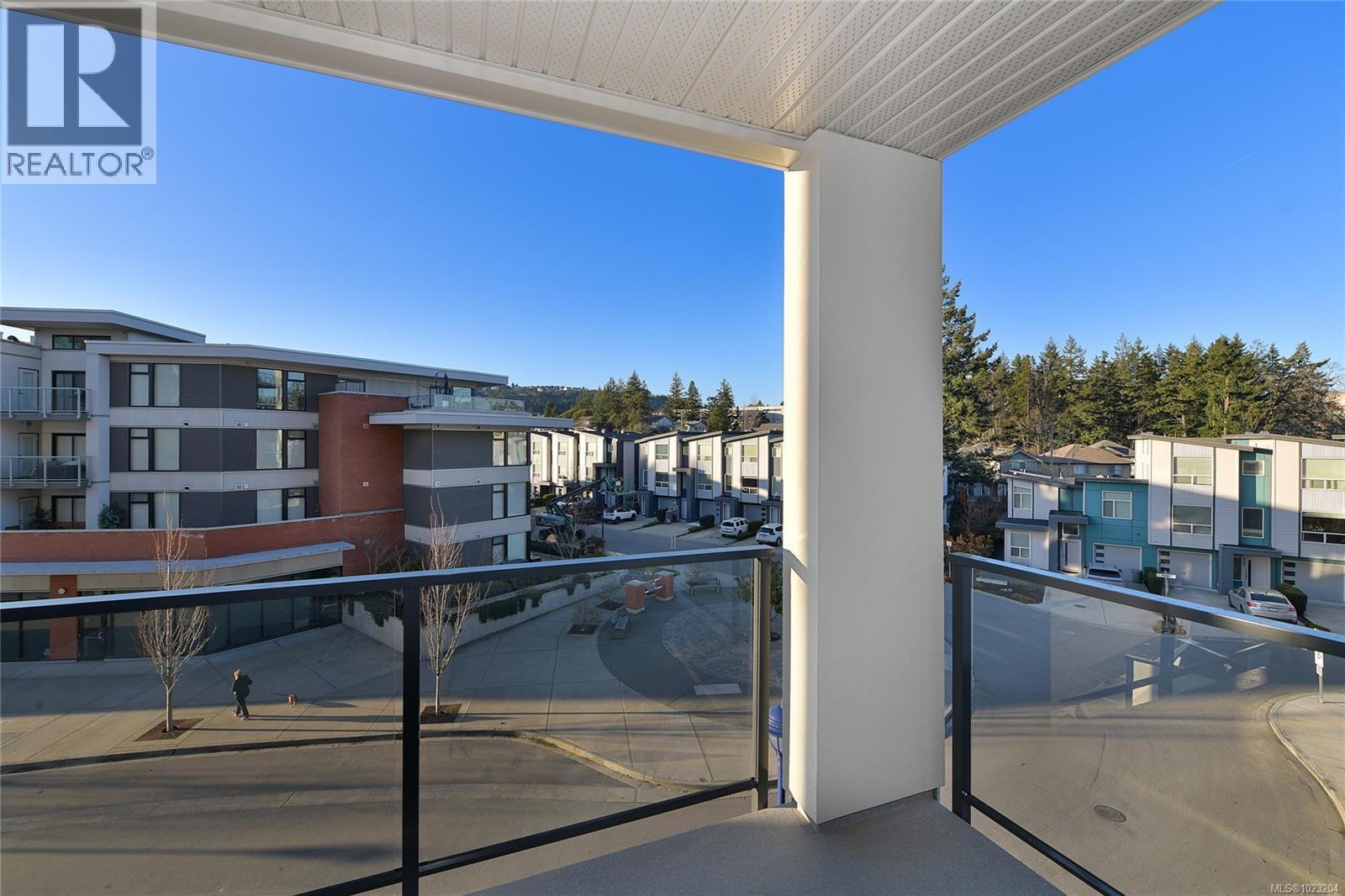 308 947 Whirlaway Crescent, Langford