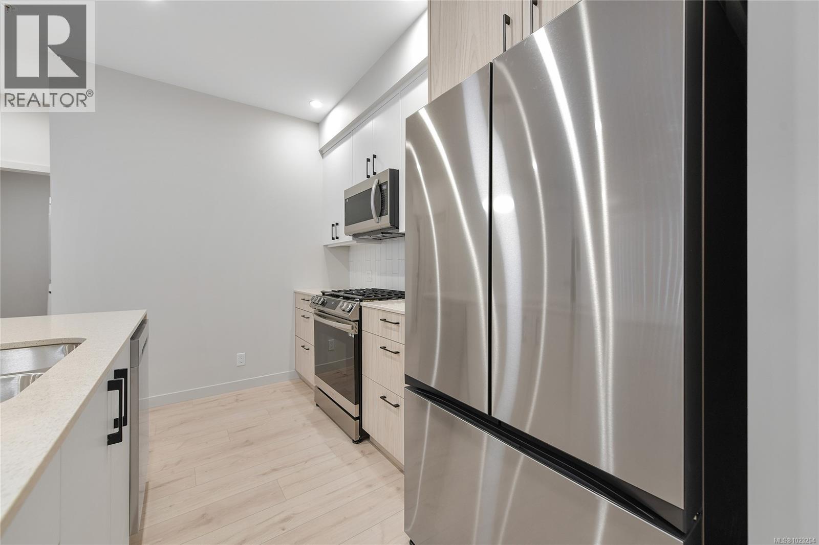 308 947 Whirlaway Crescent, Langford