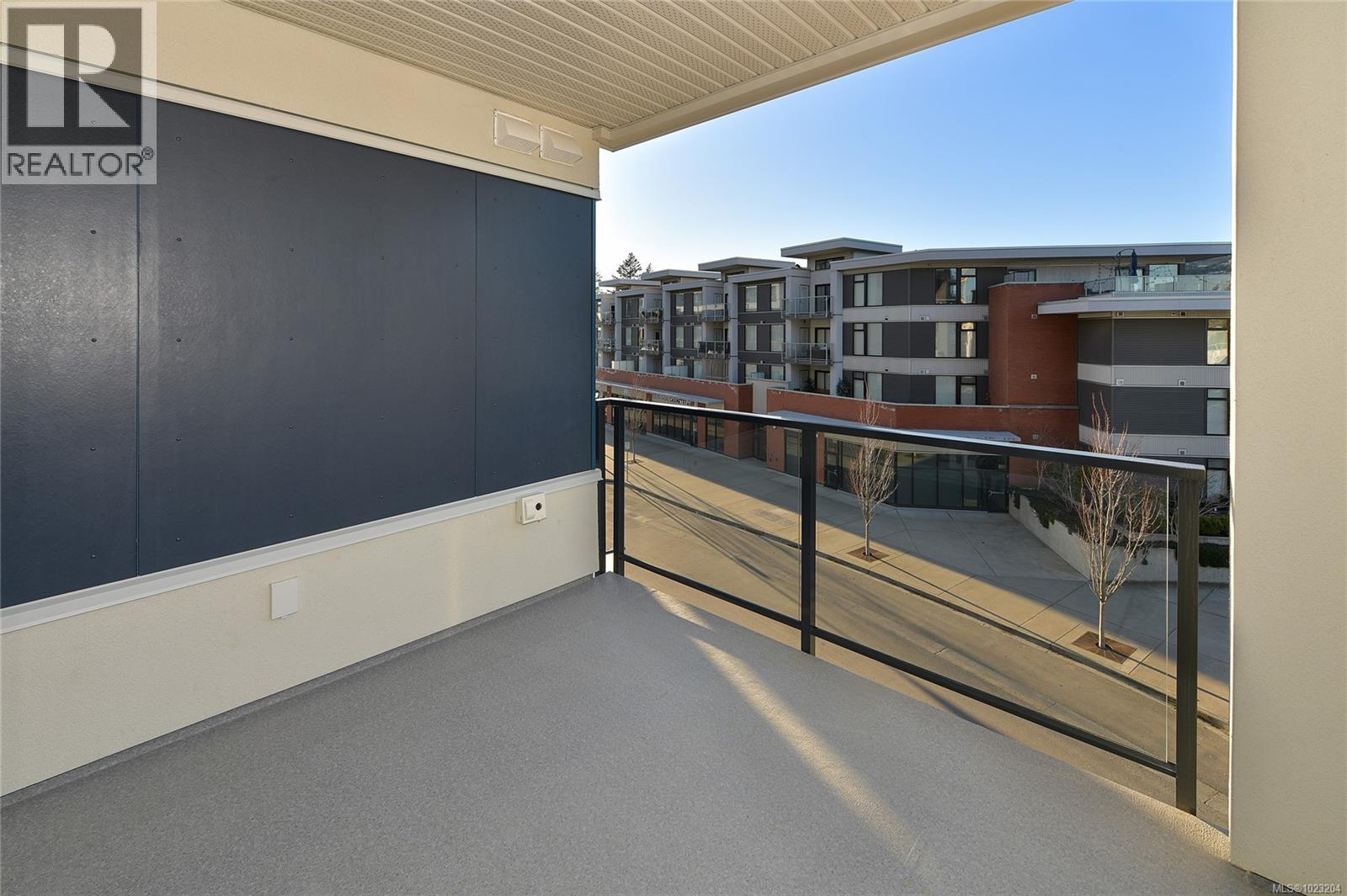 308 947 Whirlaway Crescent, Langford