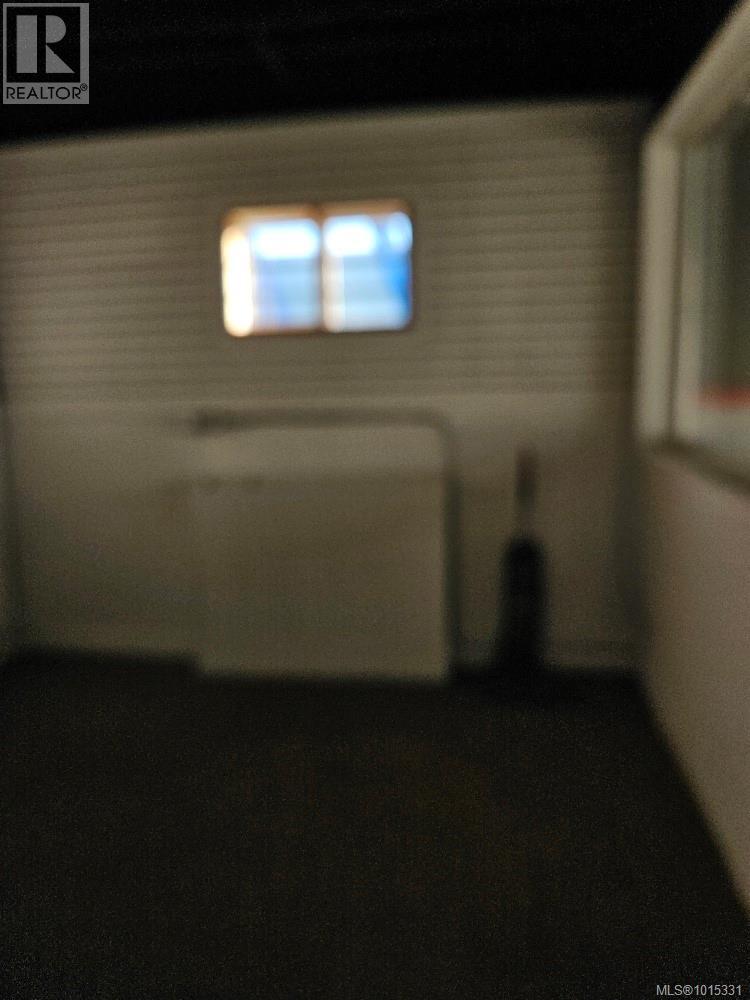 A 3553 Third Avenue - photo 2