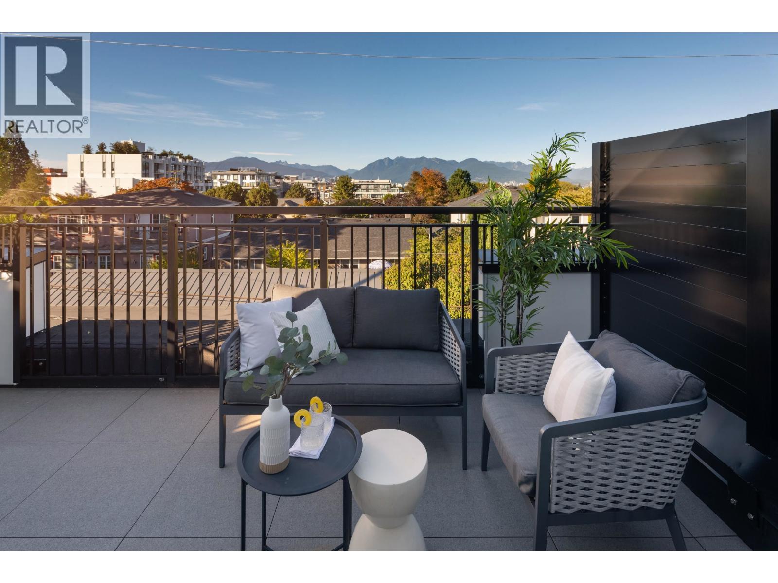 253 477 W 28TH AVENUE, Vancouver