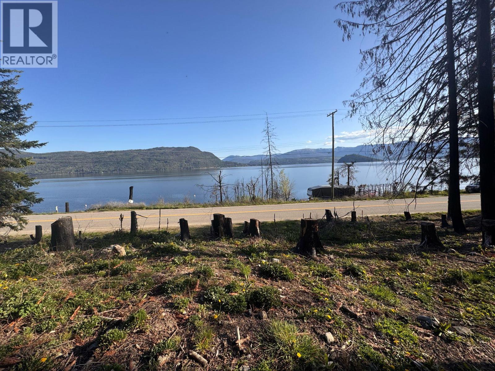  5022 Squilax-Anglemont Road, Celista