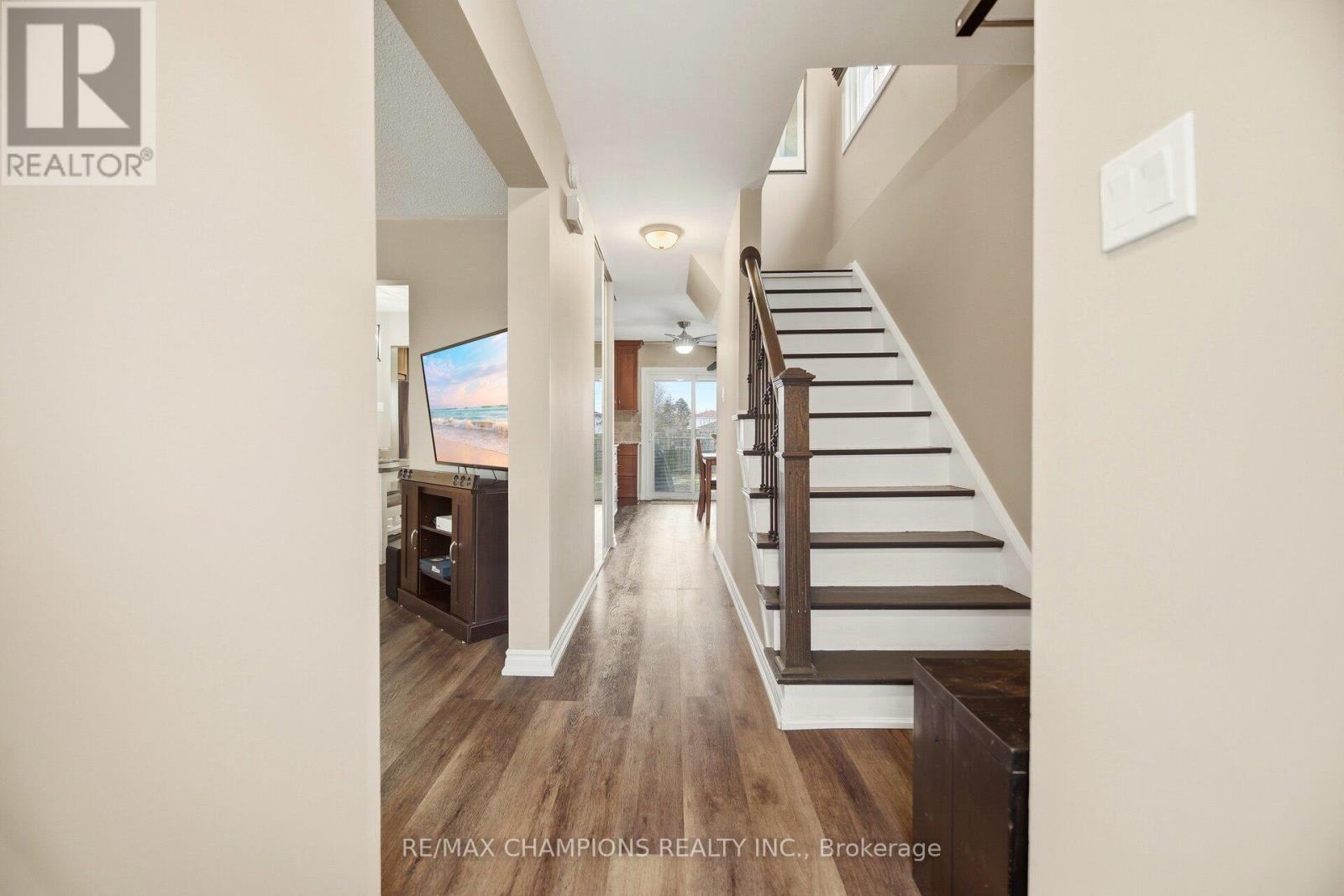 64 GREENBRIAR ROAD - Photo 3 of 20, Brampton (Northgate), Ontario