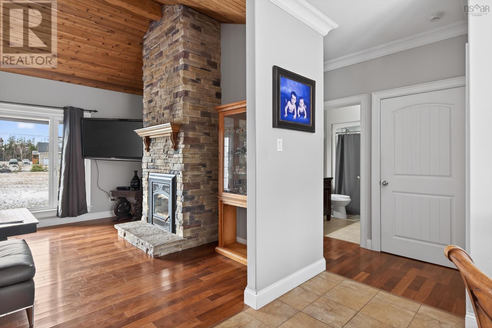 Property 9 of 45 of 127 Aspen Grove    Howie Center