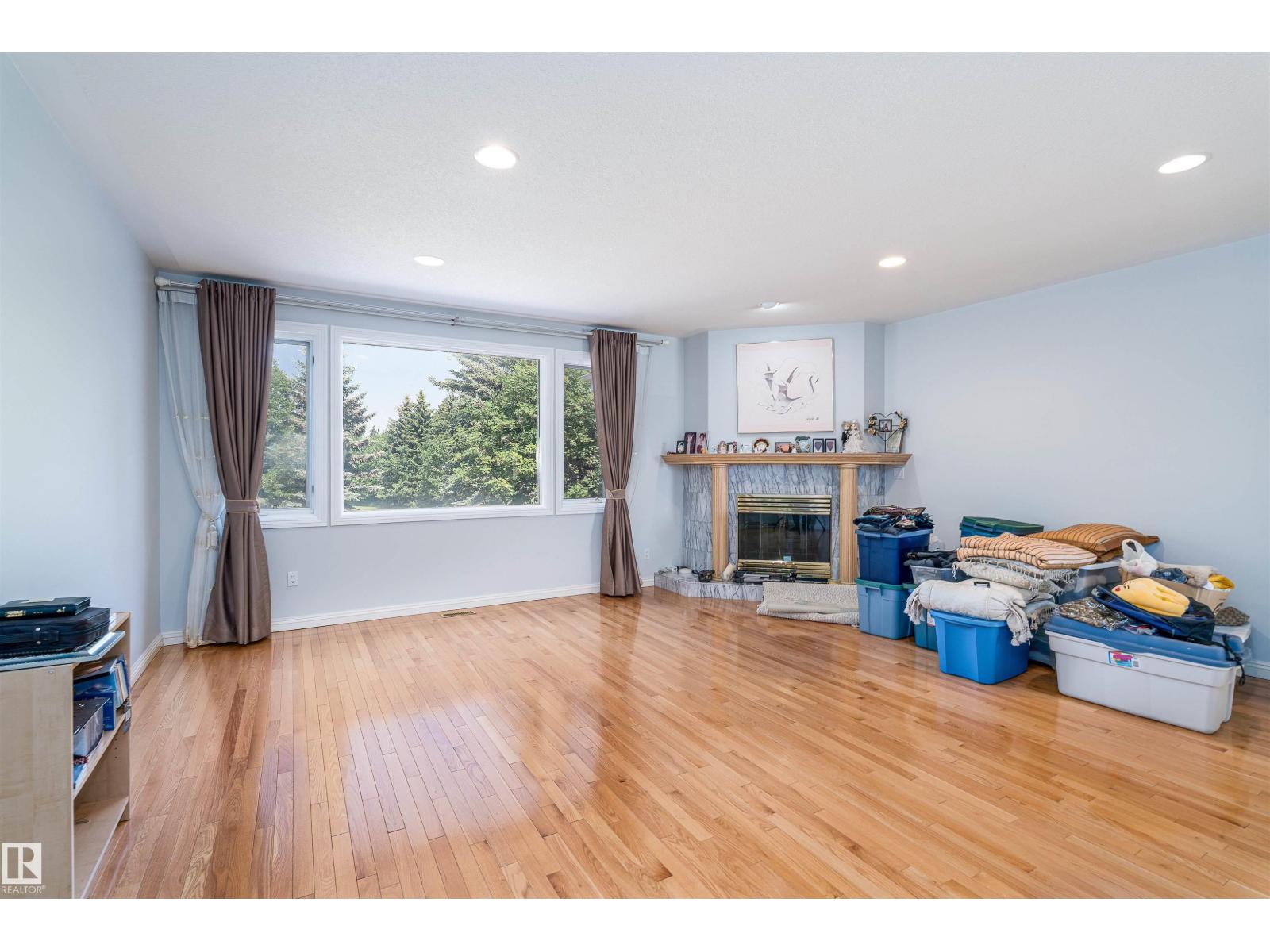 10812 5 AV SW, Edmonton