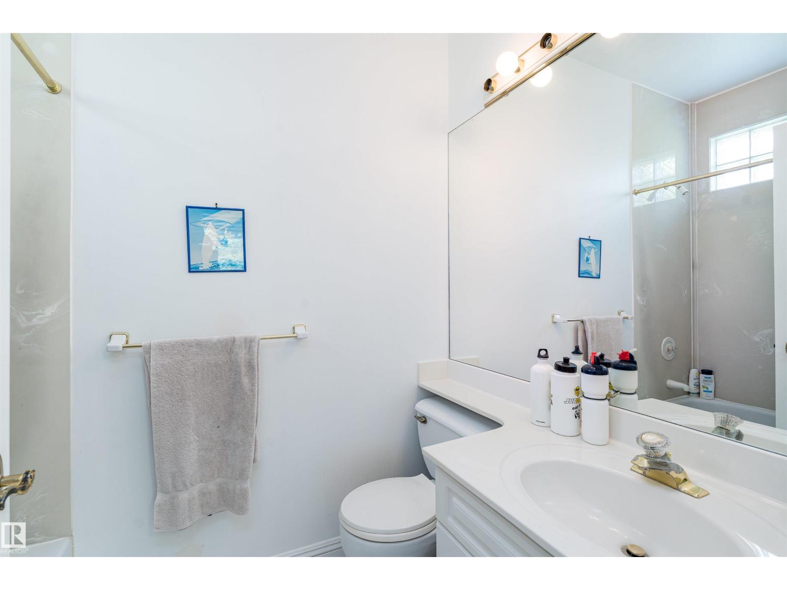 10812 5 AV SW, Edmonton