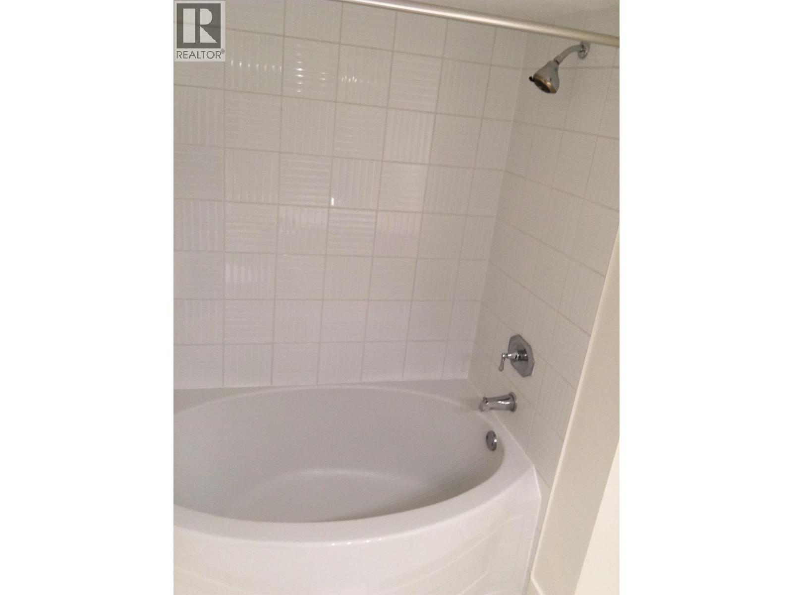 103 1868 W 5TH AVENUE, Vancouver